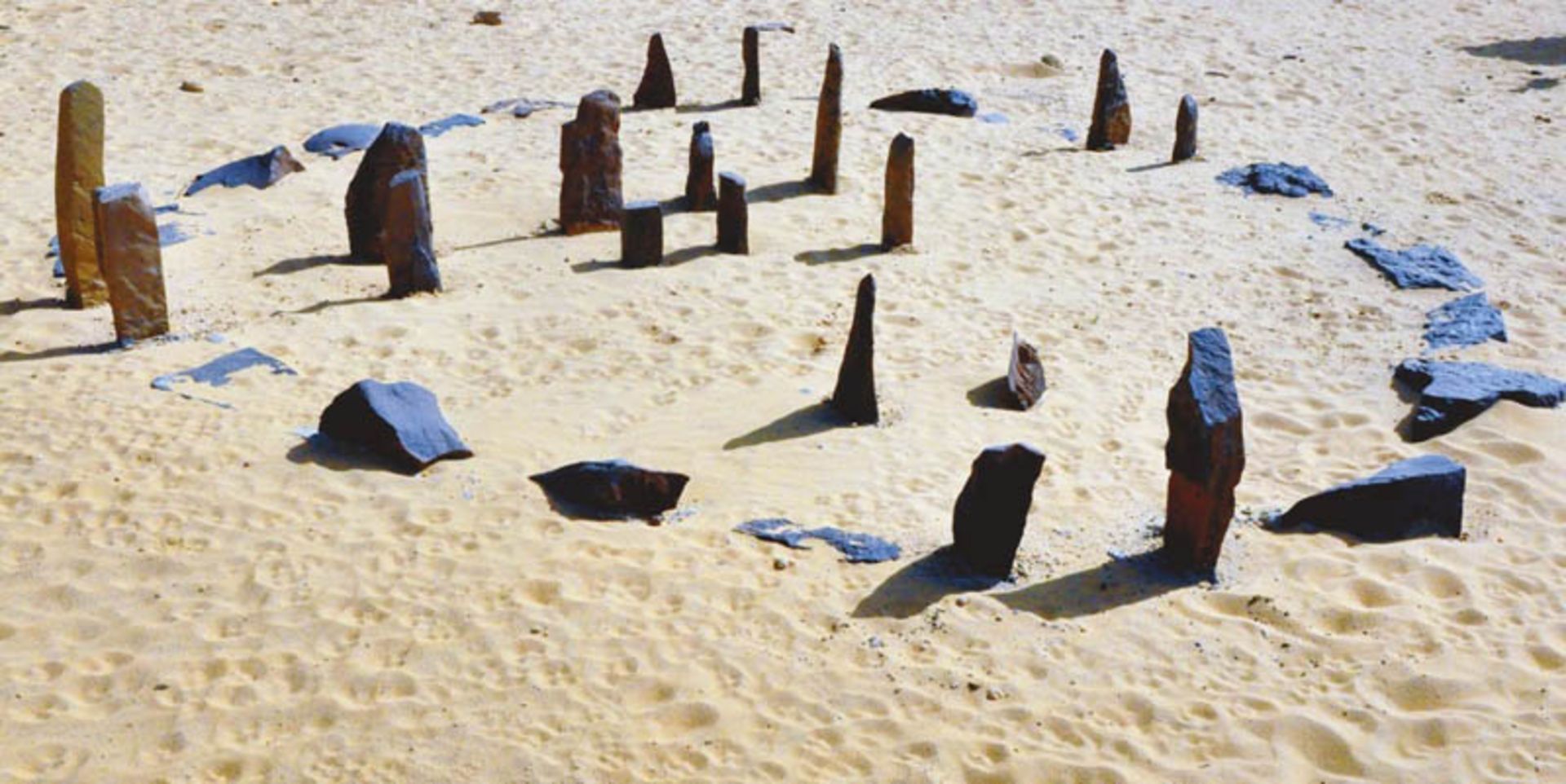 سازه سنگی نپتا پلایا در مصر؛ منبع عکس: the-past؛ نام عکاس: نامشخص