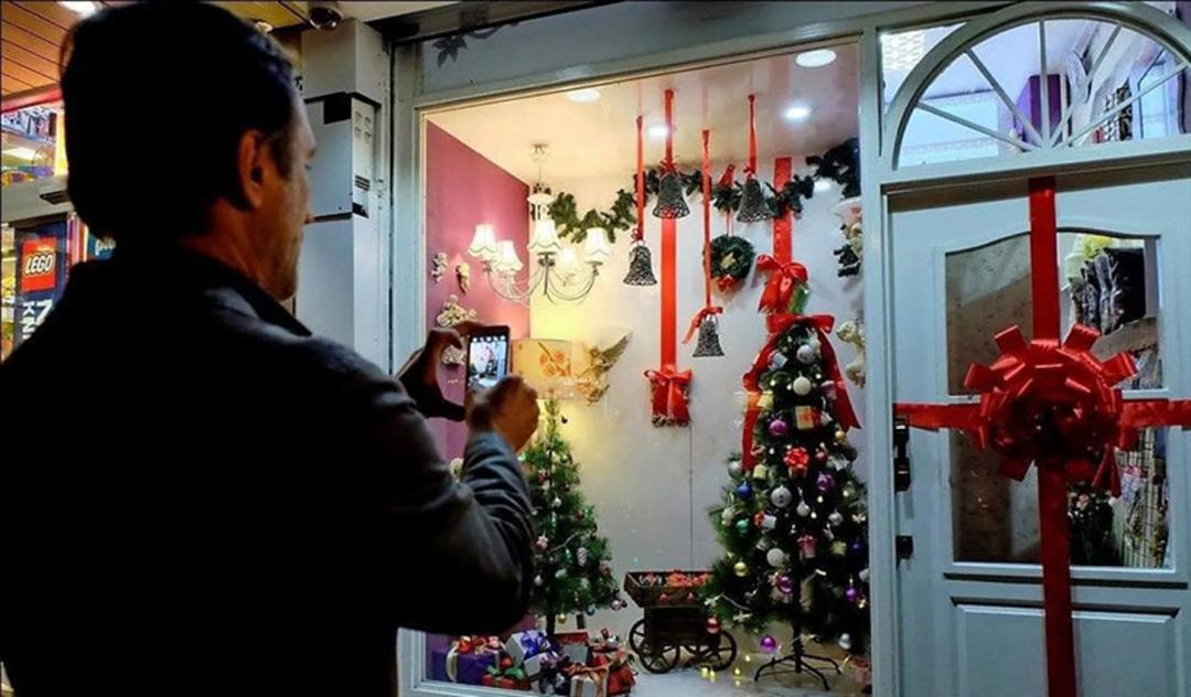 کریسمس در خیابان های اصفهان؛ منبع عکس: visitouriran.com؛ عکاس: نامشخص