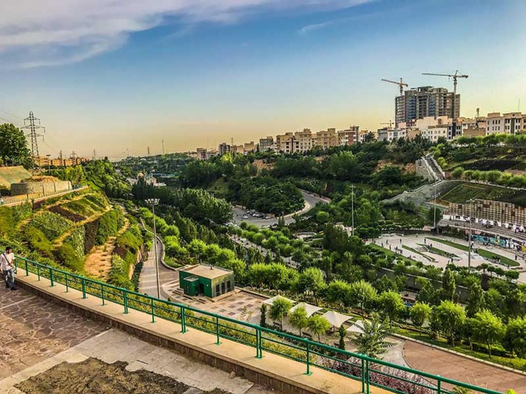 فضای سرسبز بوستان نهج البلاغه تهران