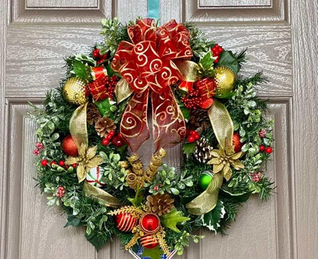 حلقه گل کریسمس، منبع عکس: etsystatic، عکاس: نامشخص