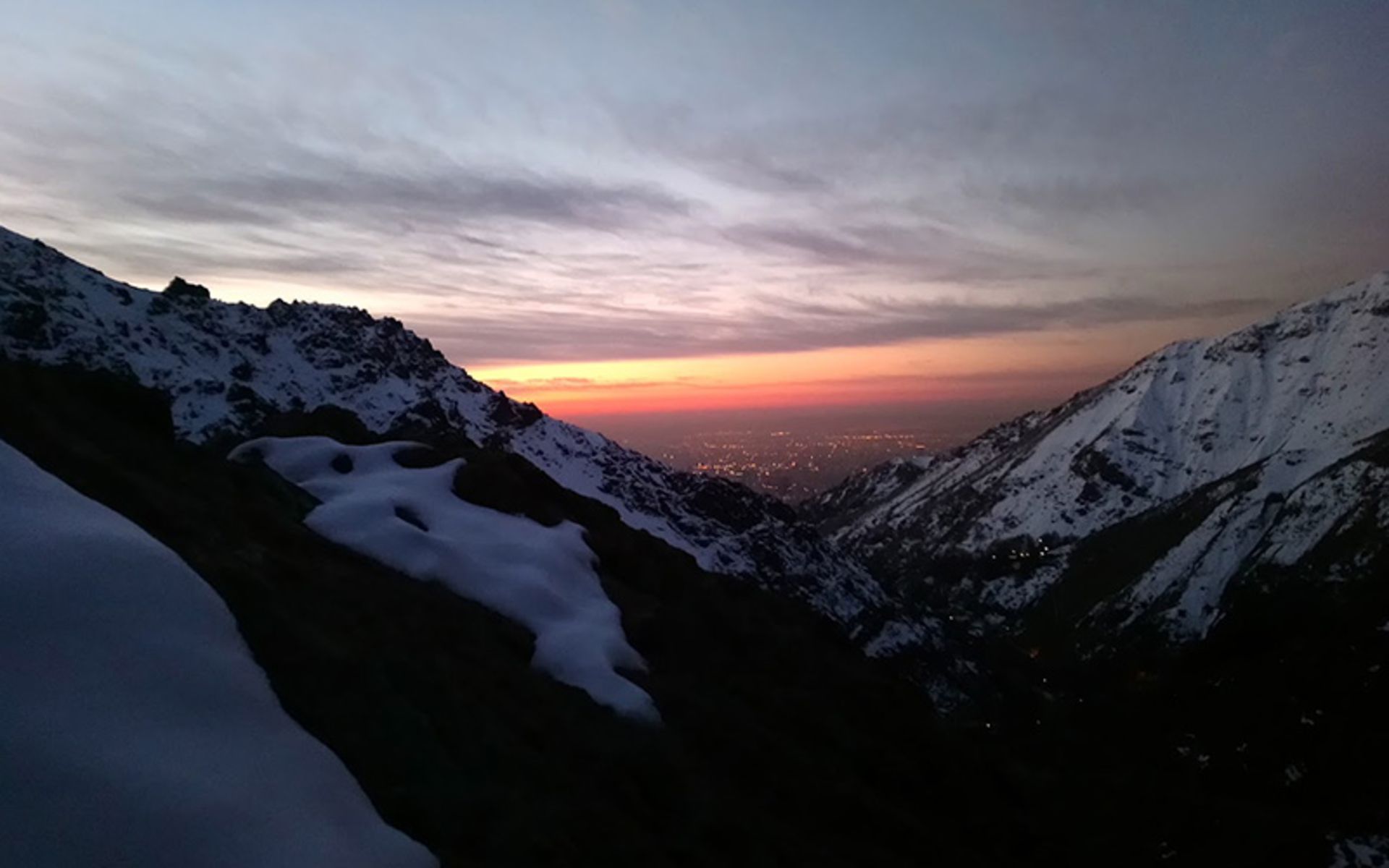 کوهنوردی شبانه در توچال، منبع عکس: گوگل مپ، عکاس: 