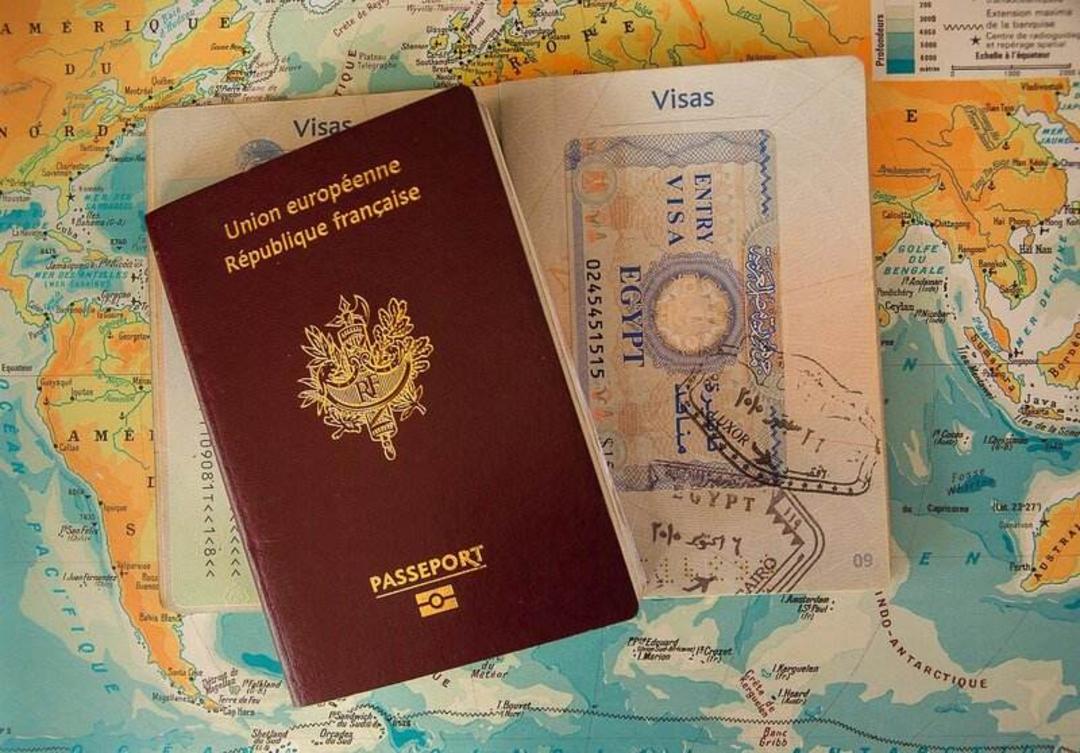 پاسپورت با مهر ورود به کشور مقصد؛ منبع عکس: وب سایت digitalnomads.world. عکاس: نامشخص