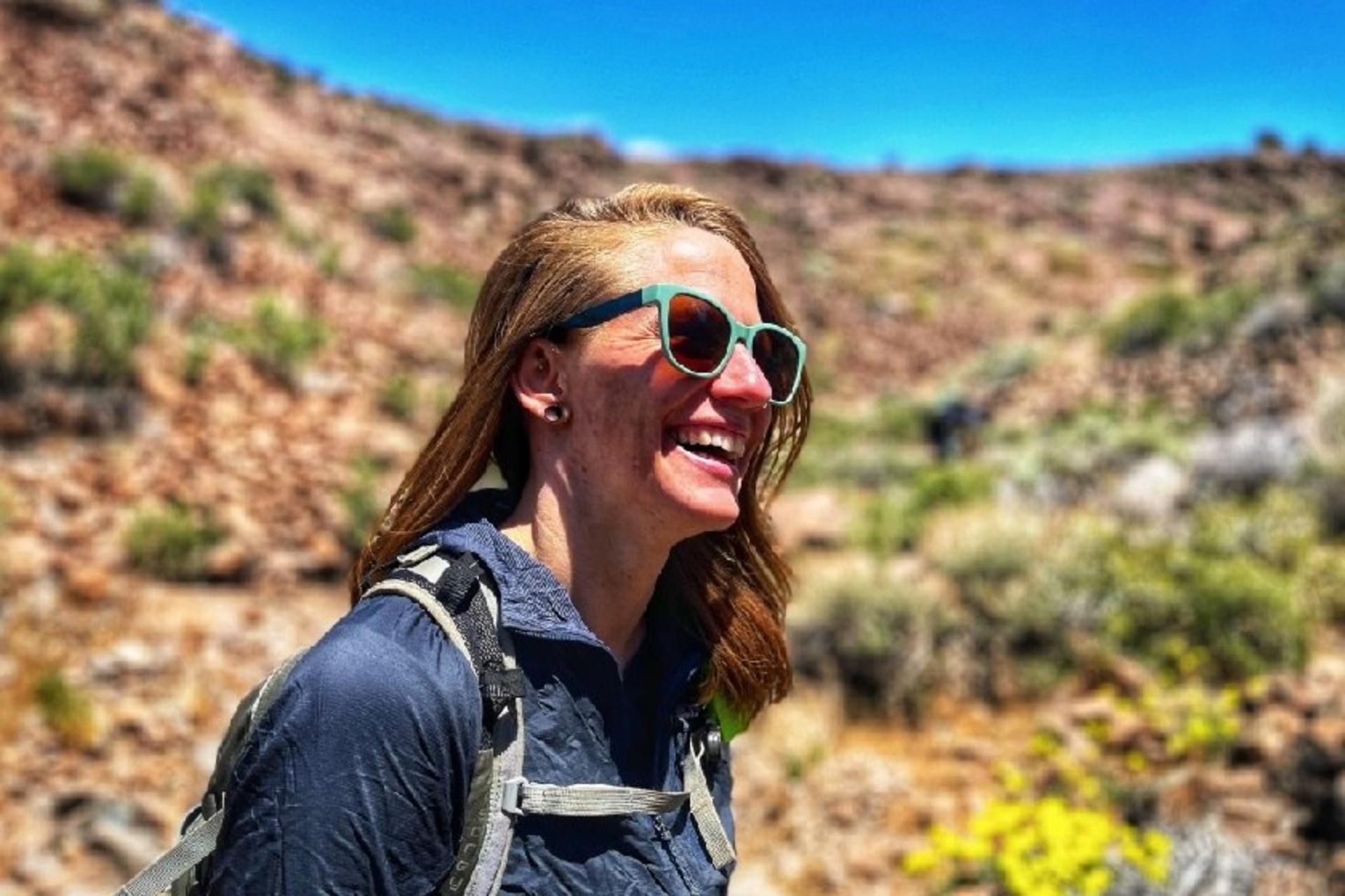 کاور مقاله عینک های آفتابی مناسب سفر؛ منبع عکس: وب سایت outdoorgearlab.com. عکاس: نامشخص