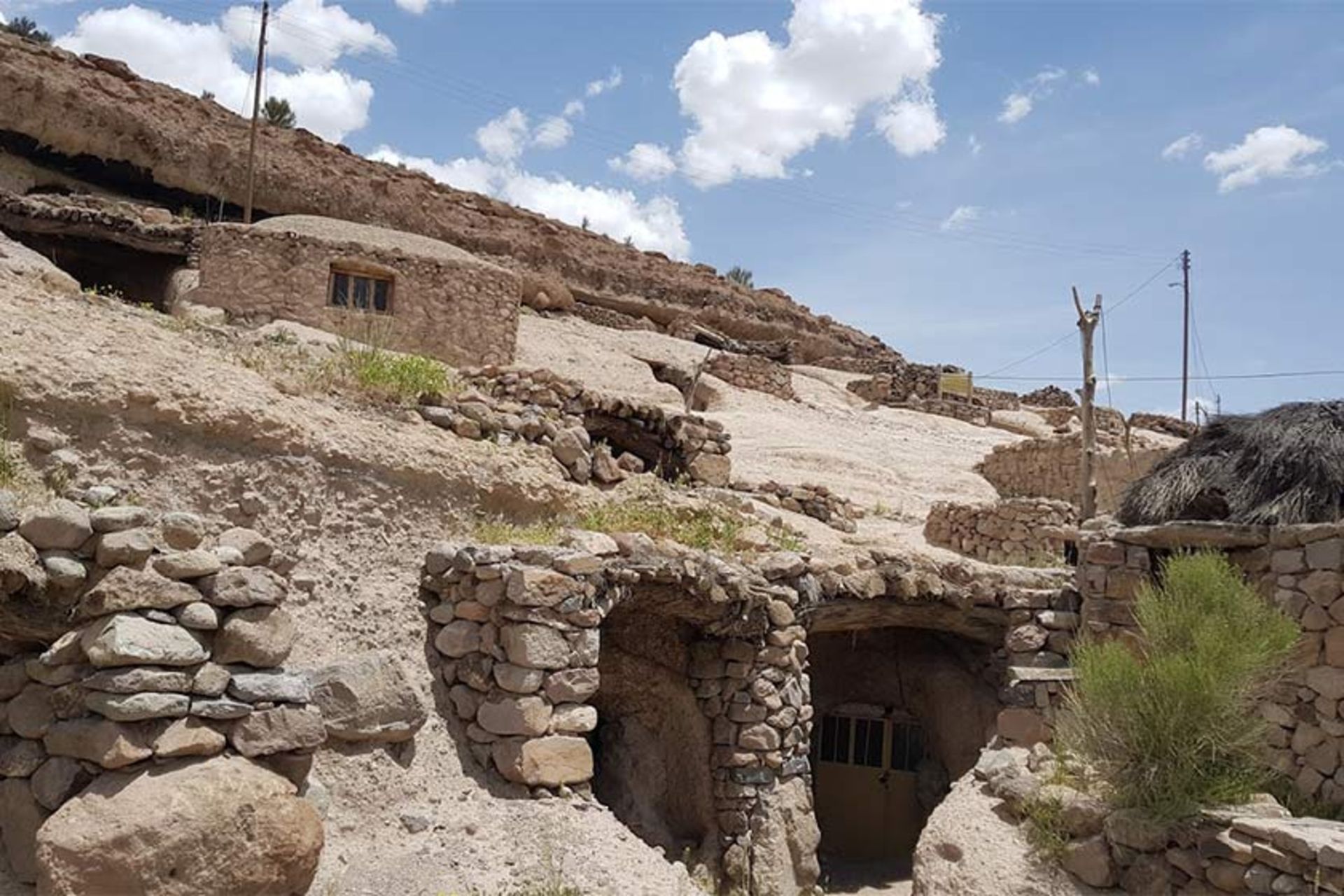خانه های روستای میمند، منبع عکس: گوگل مپ، عکاس: رضا عبد
