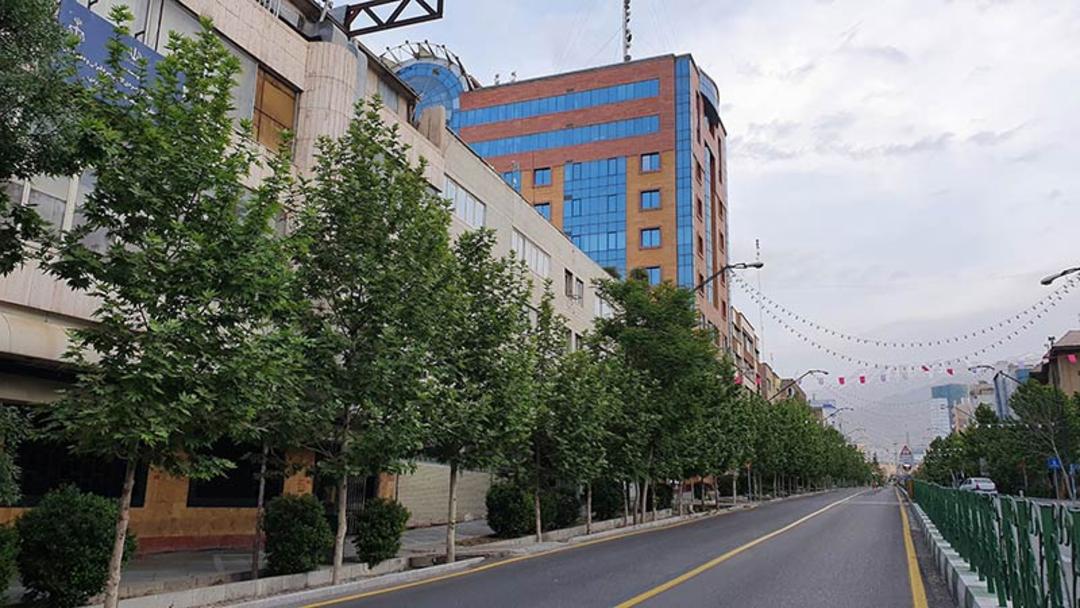 مسیر عبور و مرور خودروها در خیابان ولیعصر؛ منبع عکس: گوگل مپ؛ عکاس: کاوه صفری