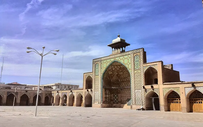 حیاط مسجد جامع قزوین، منبع عکس: گوگل مپ، عکاس: 