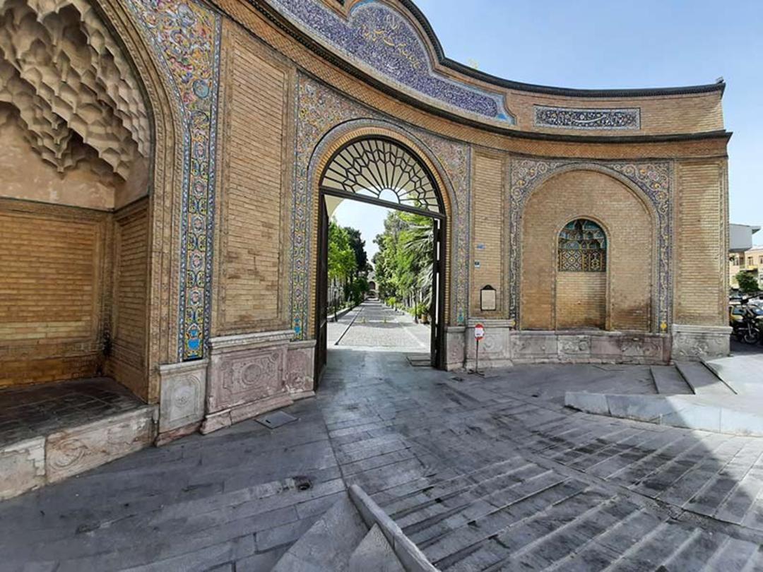 ورودی عمارت مسعودیه تهران