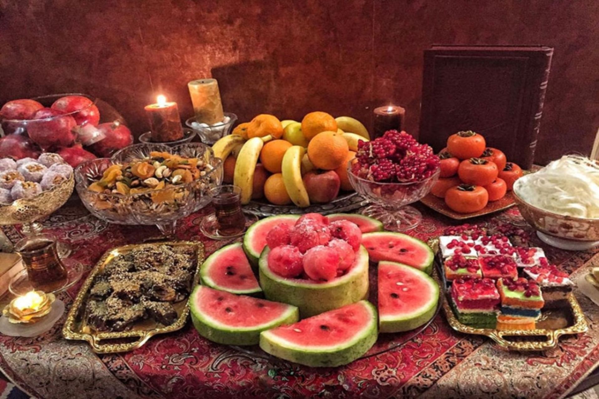 سفره یلدا؛ منبع عکس: سایت chtn.ir. پدید آورنده: هوش مصنوعی