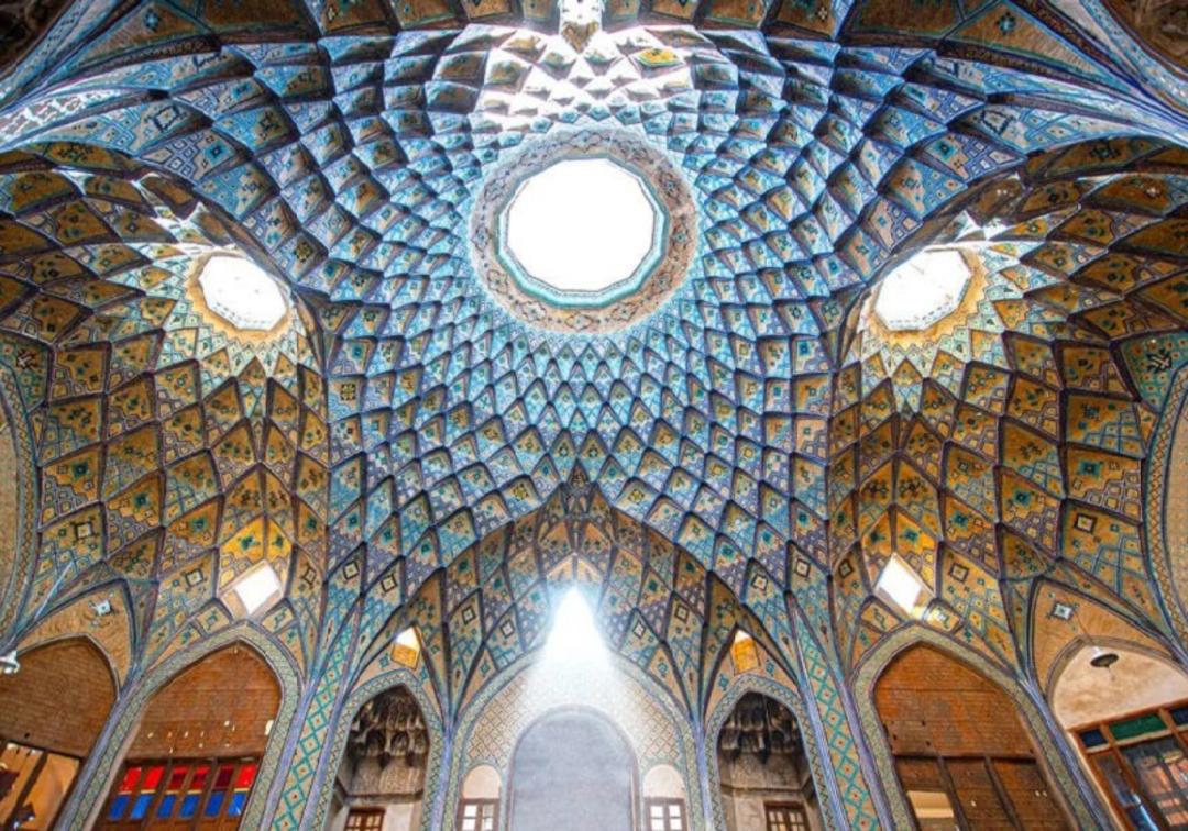 مقرنسکاری اصفهان ایران معماری کاشیکاری کاشی کاری
