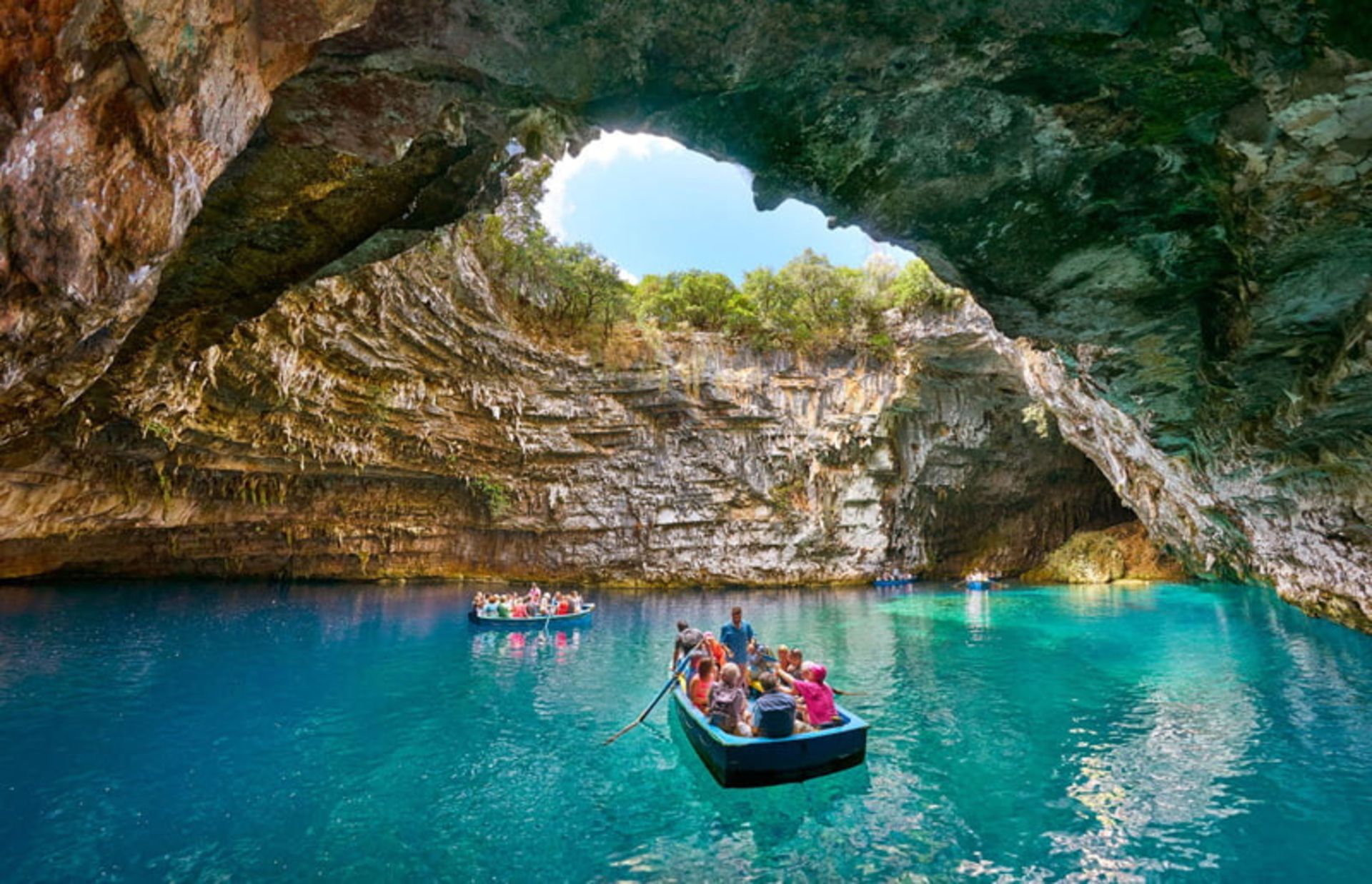 غار ملیسانی (Melissani Cave) در یونان