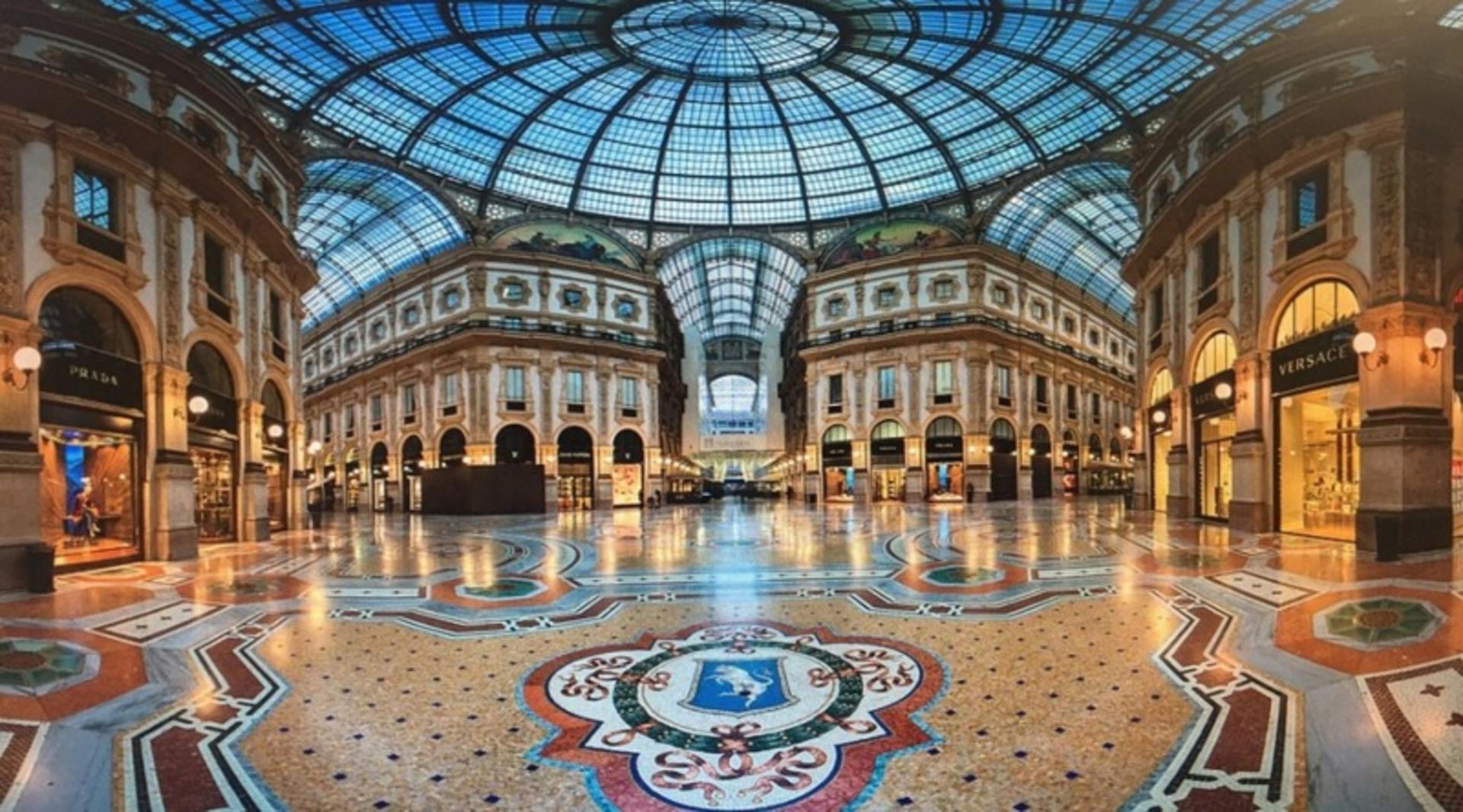 مرکز خرید گالریا ویتوریو امانوئل دوم در میلان؛ منبع عکس: سایت tripadvisor.com. عکاس: نامشخص