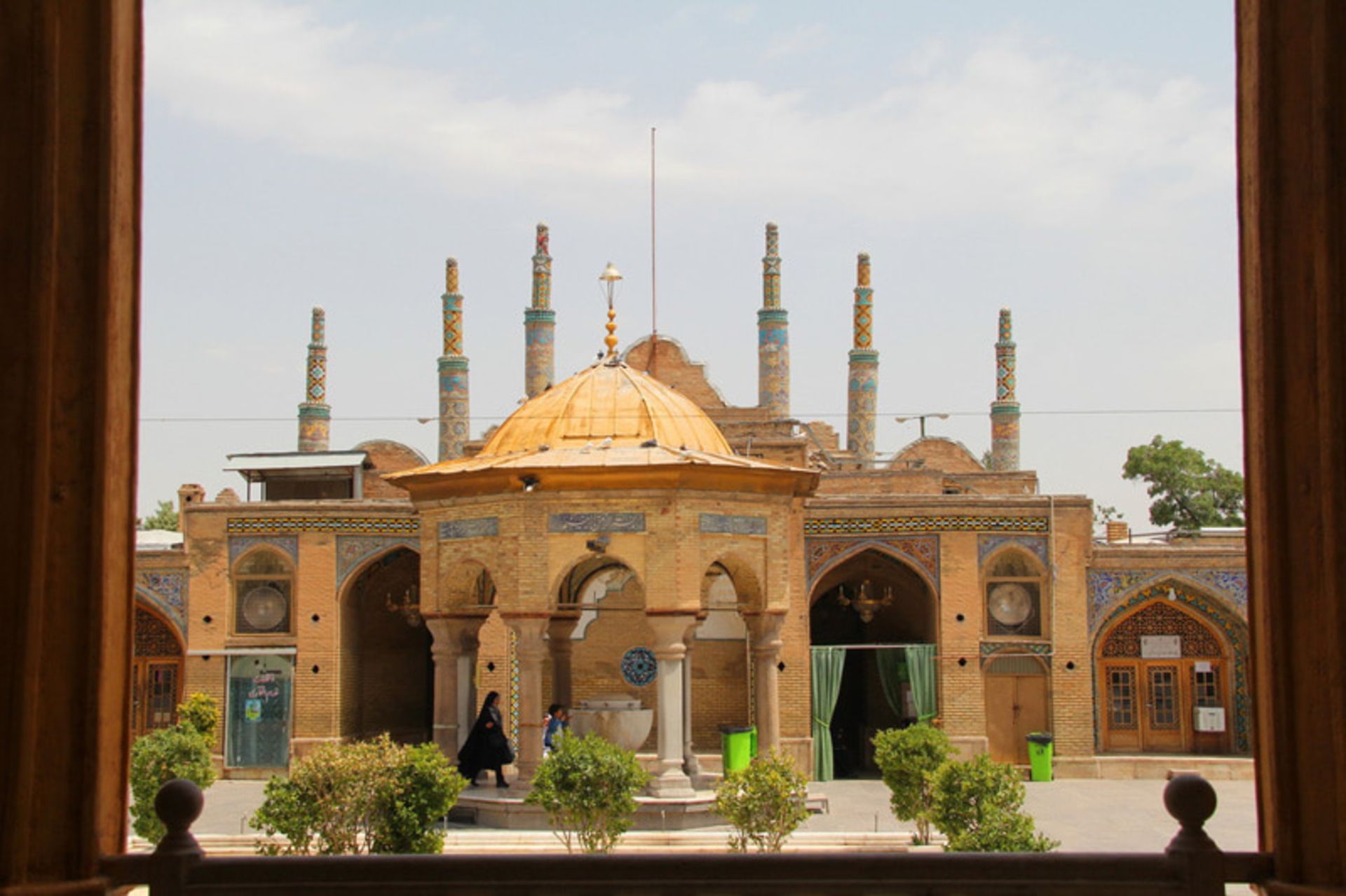 صحن و بارگاه امامزاده شاهزاده حسین قزوین