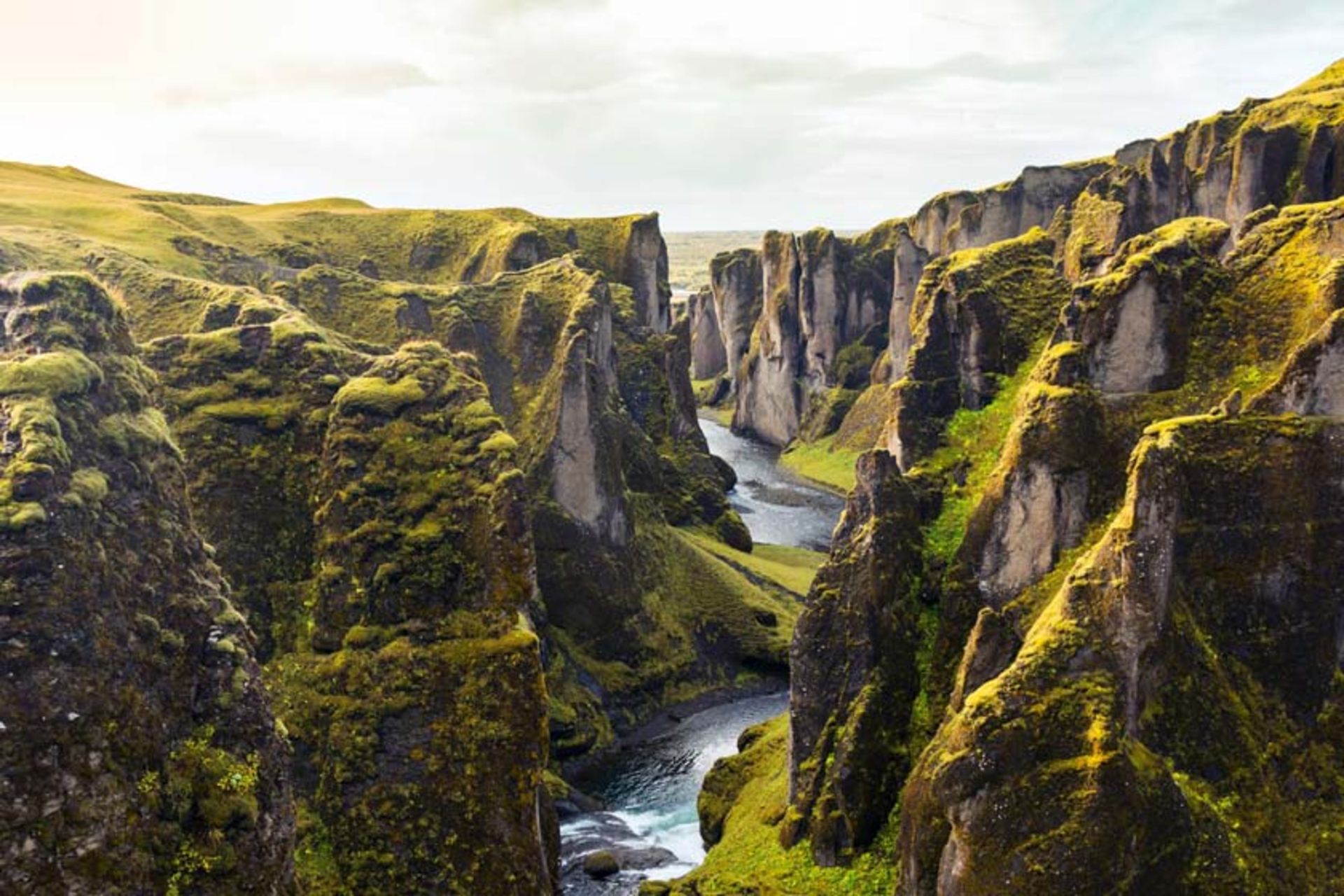 طبیعت ایسلند؛ منبع عکس: وب سایت cntraveler.com؛ عکاس: نامشخص