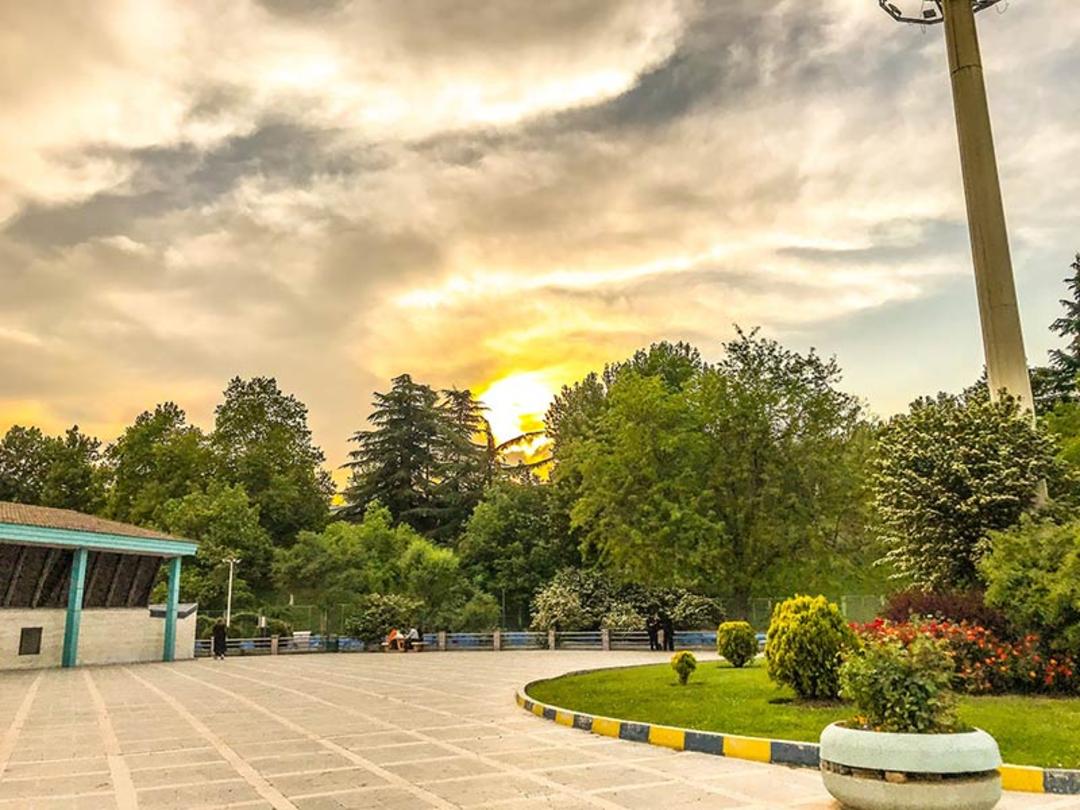 طبیعت سرسبز پارک ملت تهران؛ منبع عکس: گوگل مپ؛ عکاس: مجید مددی
