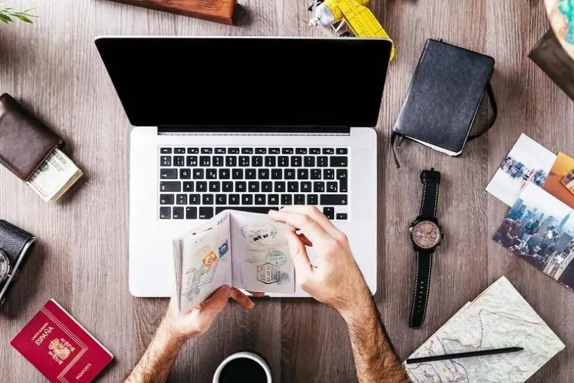 کار کردن از راه دور با ویزای دیجیتال نومد؛ منبع عکس: وب سایت gqindia.com. عکاس: نامشخص