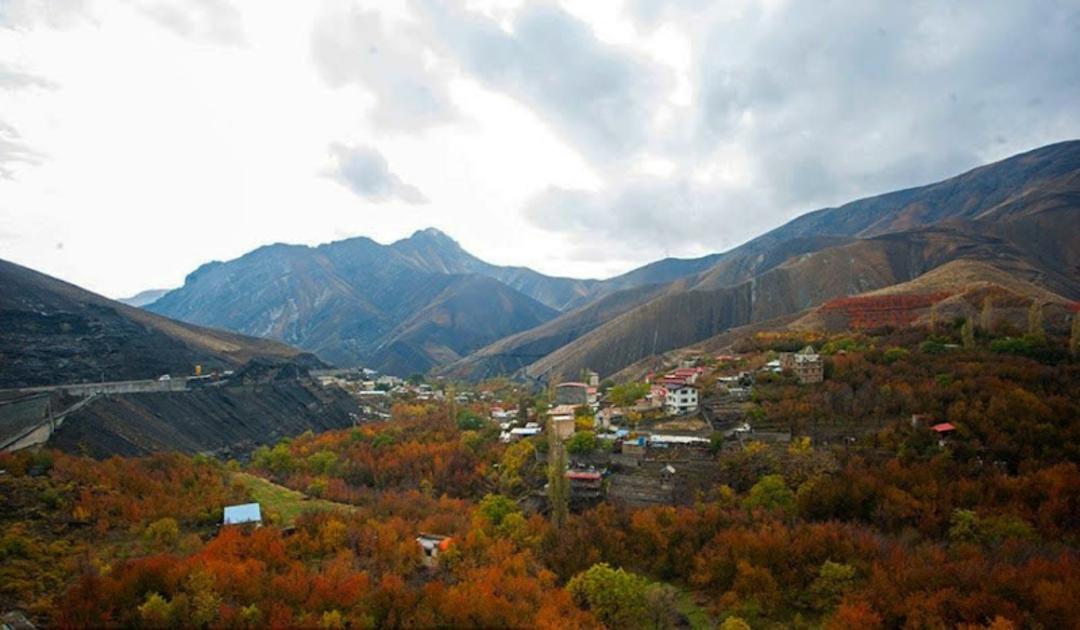 روستای سنگان در پاییز؛ منبع عکس: گوگل مپ؛ عکاس: 