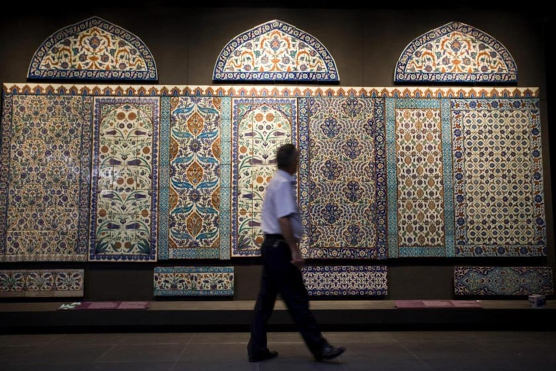 تالار هنرهای اسلامی در موزه لوور؛ منبع عکس: وب سایت scmp.com؛ عکاس: نامشخص