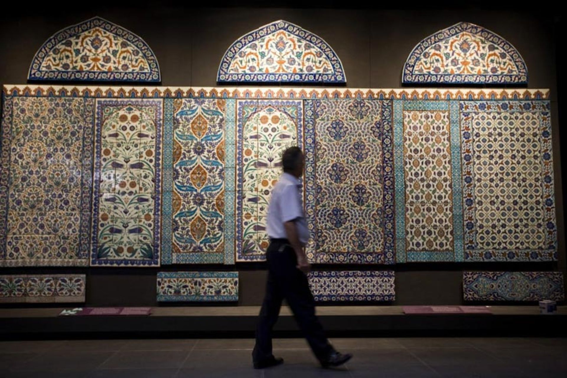 تالار هنرهای اسلامی در موزه لوور؛ منبع عکس: وب سایت scmp.com؛ عکاس: نامشخص
