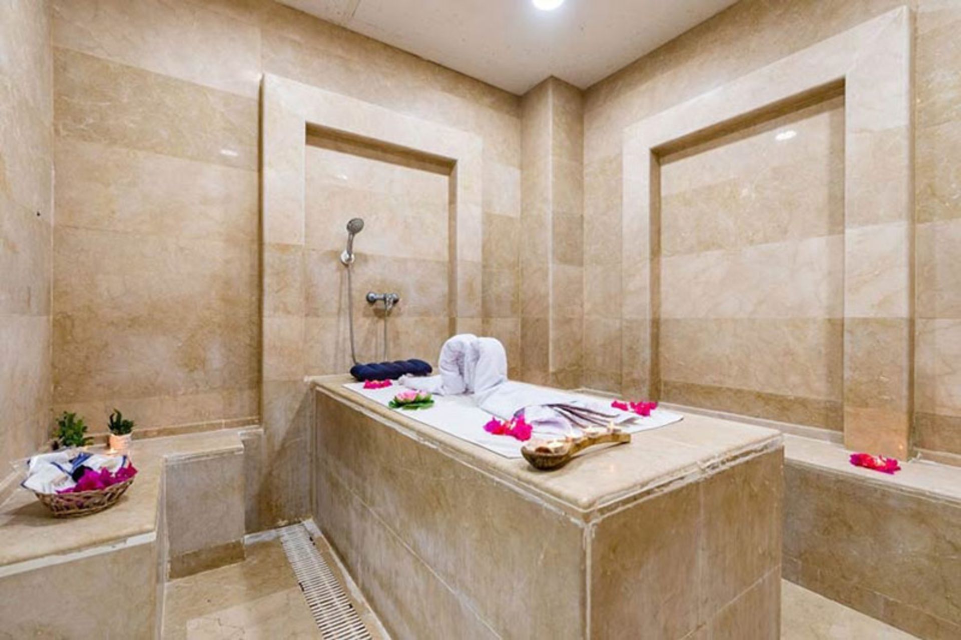 حمام سنتی هتل کوروش کیش؛ منبع عکس: booking.ir؛ عکاس: نامشخص