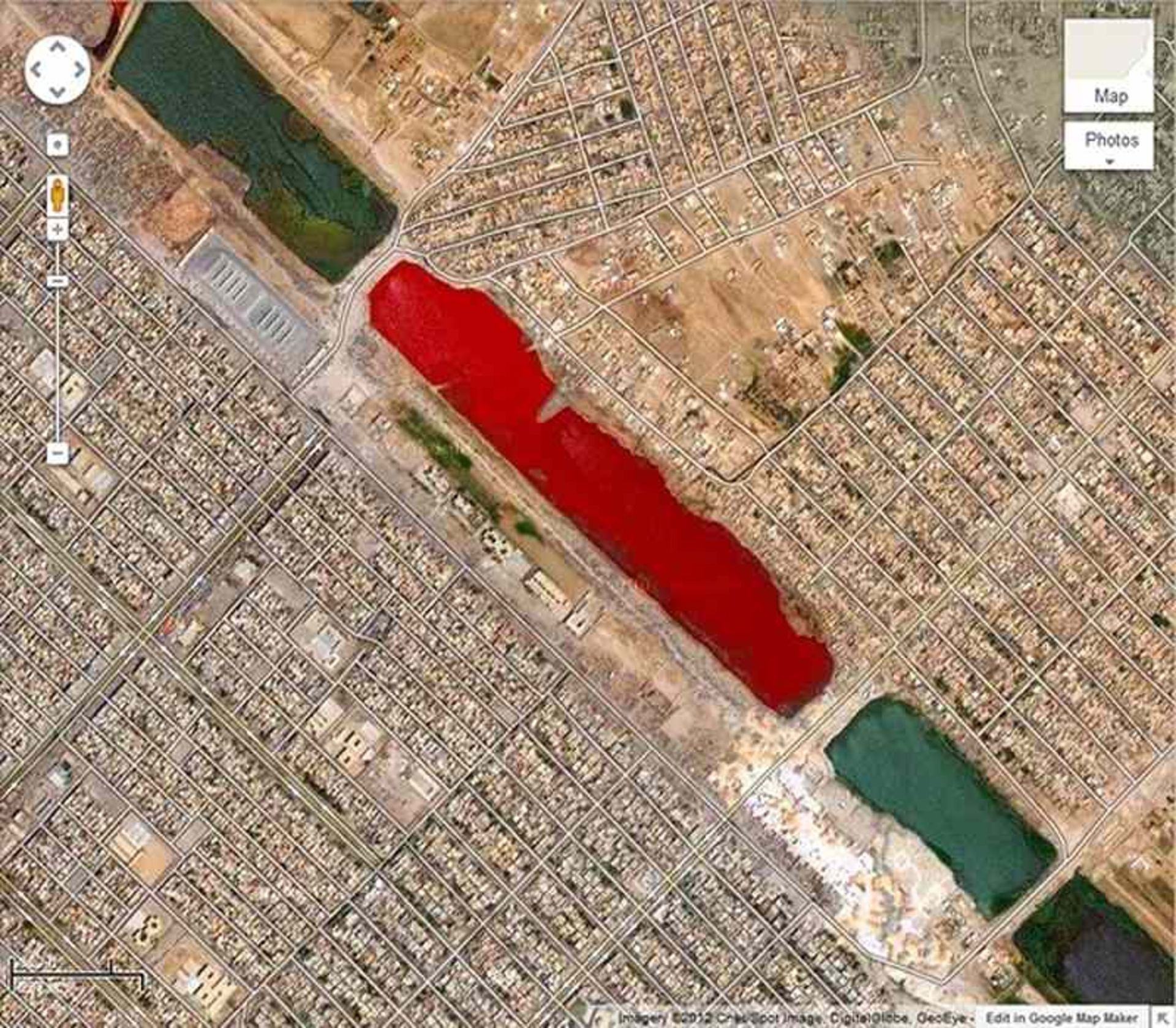 دریاچه خون در عراق، منبع عکس: سایت گوگل ارث، عکاس: نامشخص