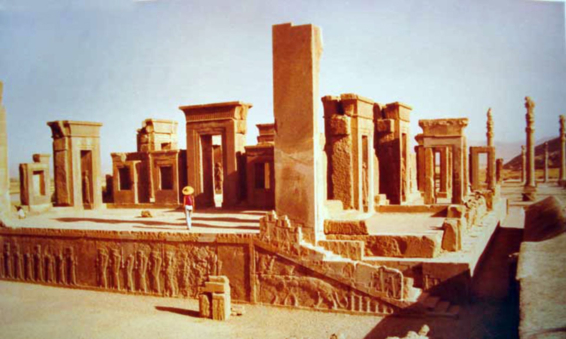 تخت جمشید در دهه ۵۰ 