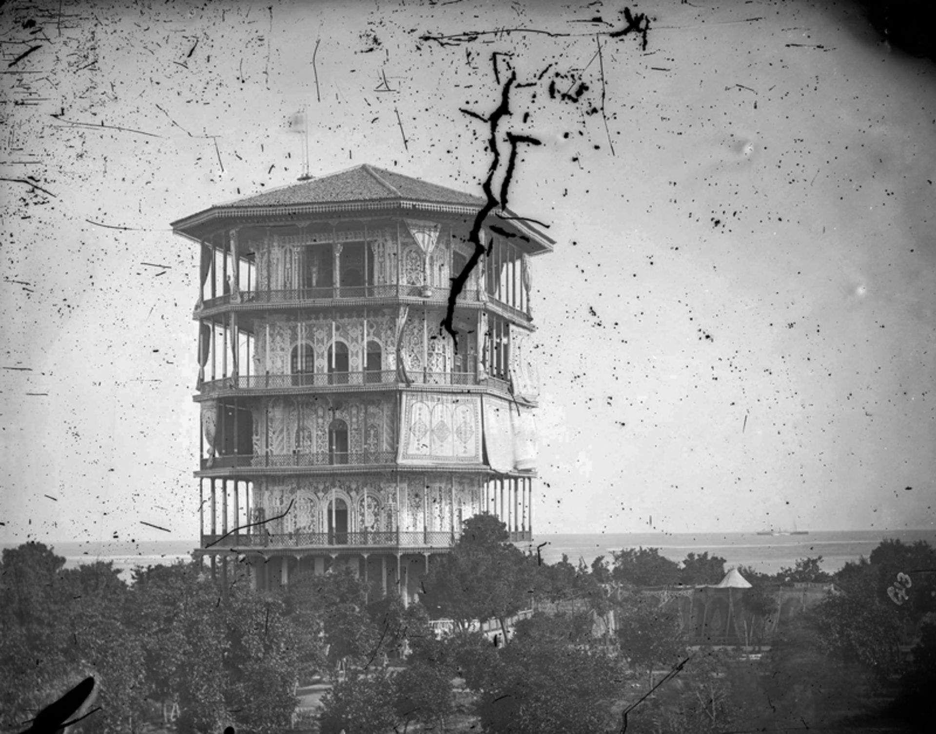 شمس العماره بندر انزلی