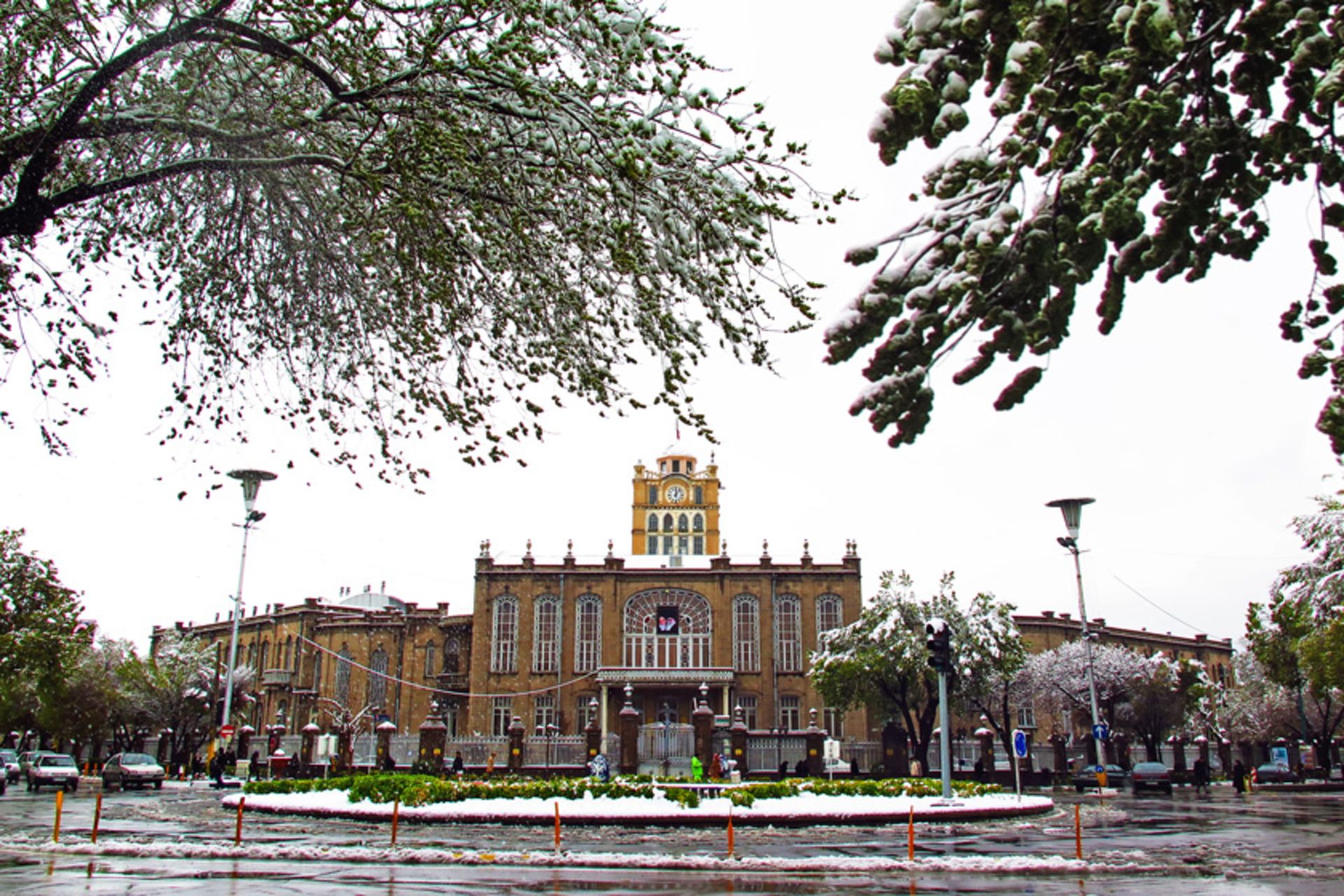 منظره برفی میدان ساعت. عکاس: مهدی میمندی
