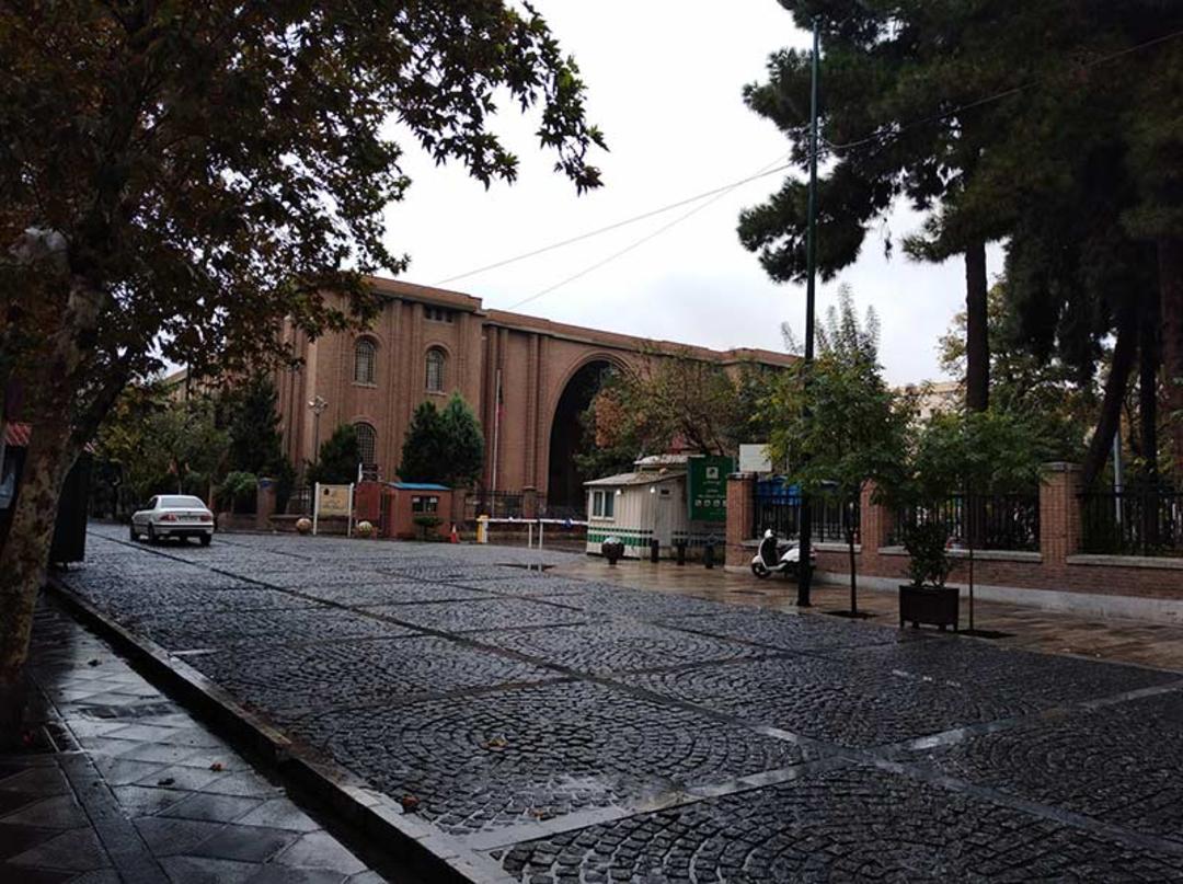 خیابان سی تیر در یک روز بارانی؛ منبع عکس: گوگل مپ؛ عکاس: فرید عنایتی