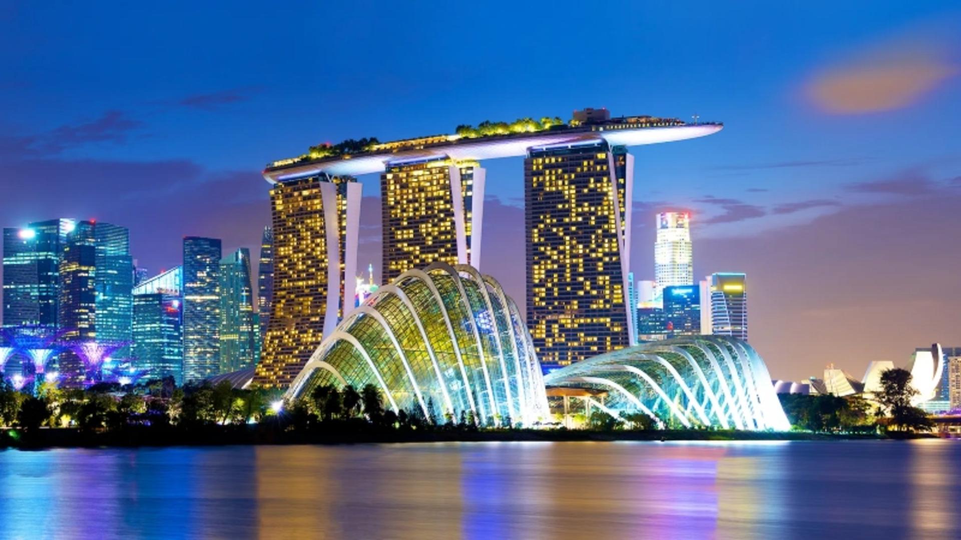 مارینا بی سندز در سنگاپور؛ منبع عکس: سایت forevervacation.com. عکاس: نامشخص