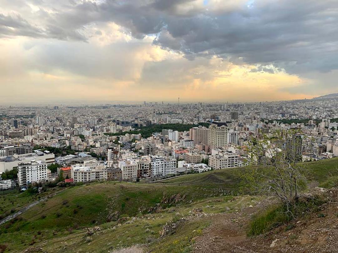 ارتفاعات محله دارآباد تهران؛ منبع عکس: گوگل مپ؛ عکاس: محمد تقی زاده