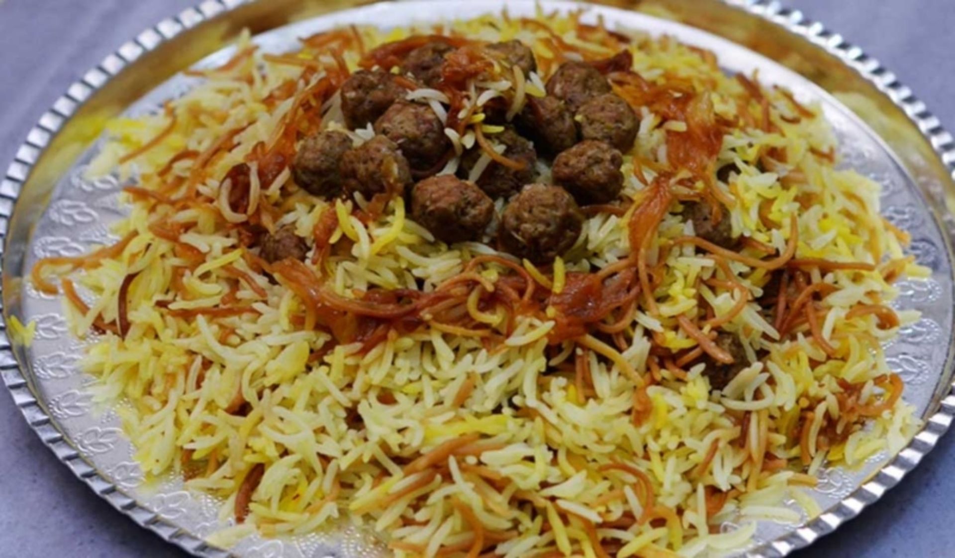 رشته پلو؛ منبع عکس: سایت rastinshandiz.ir. عکاس: نامشخص