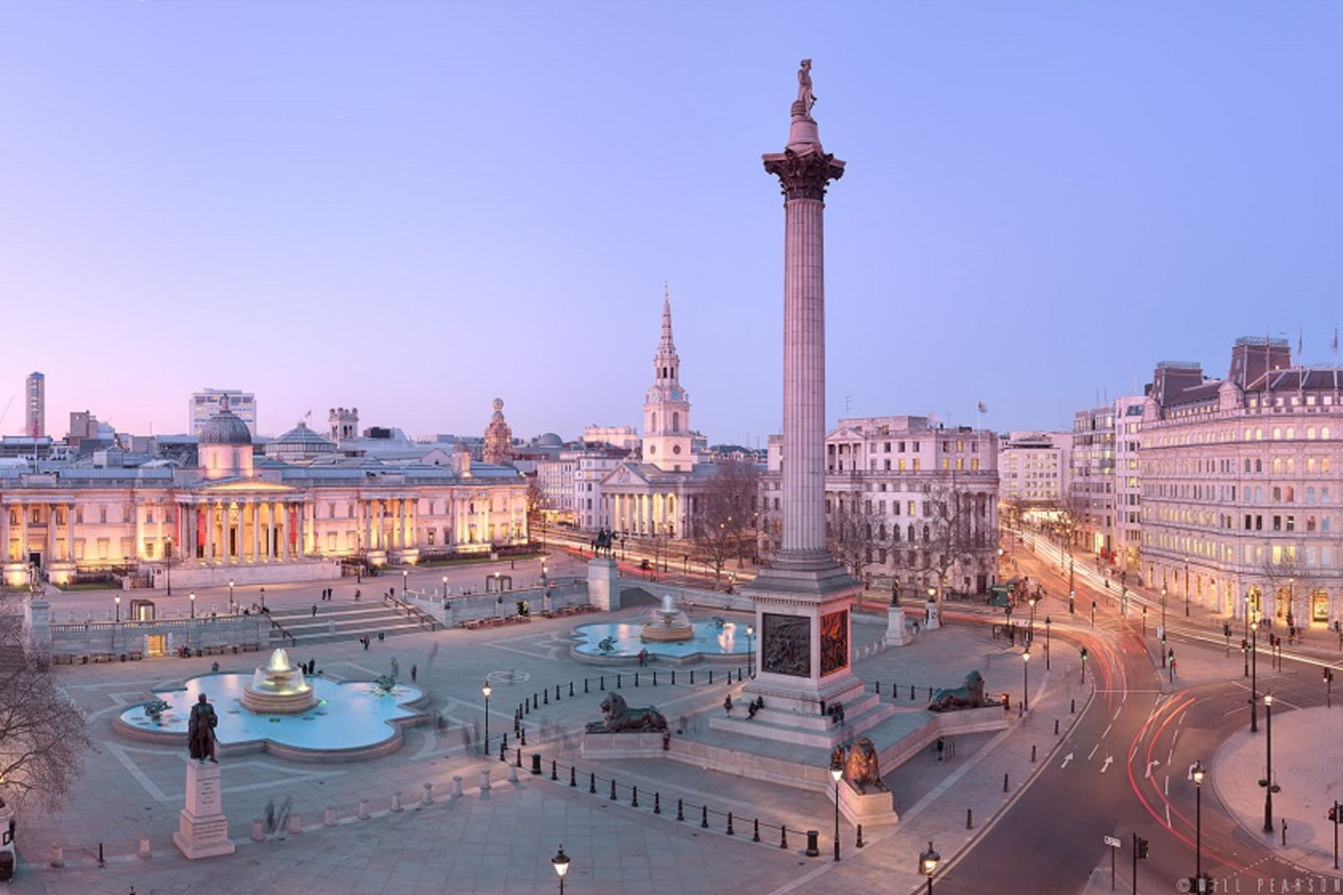 میدان ترافلگار لندن. منبع عکس: londonairportransfers.com. عکاس: نامشخص