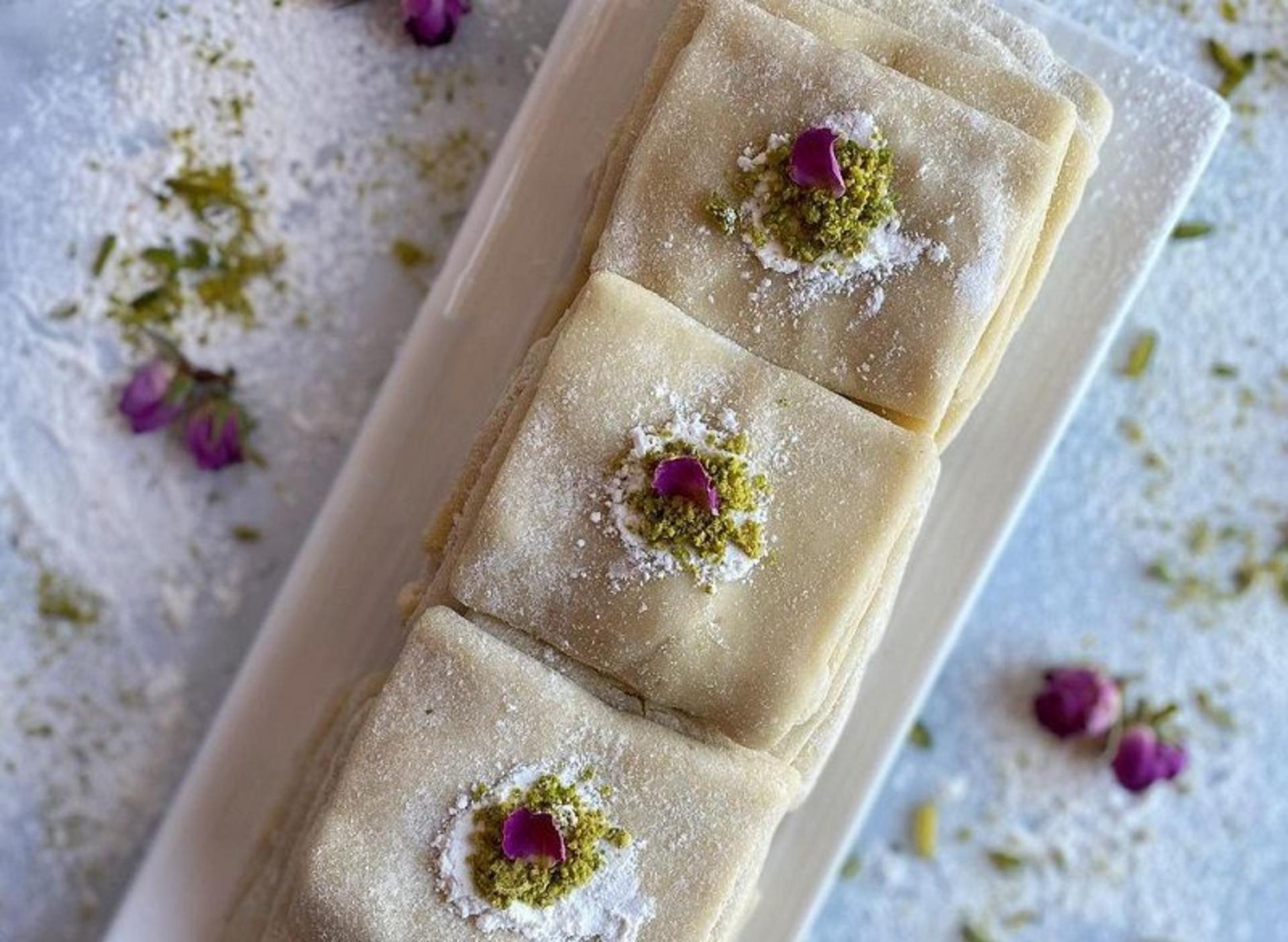 حلوای ضیابری؛ منبع عکس: وب‌سایت Parsiday.com؛ عکاس: نامشخص 