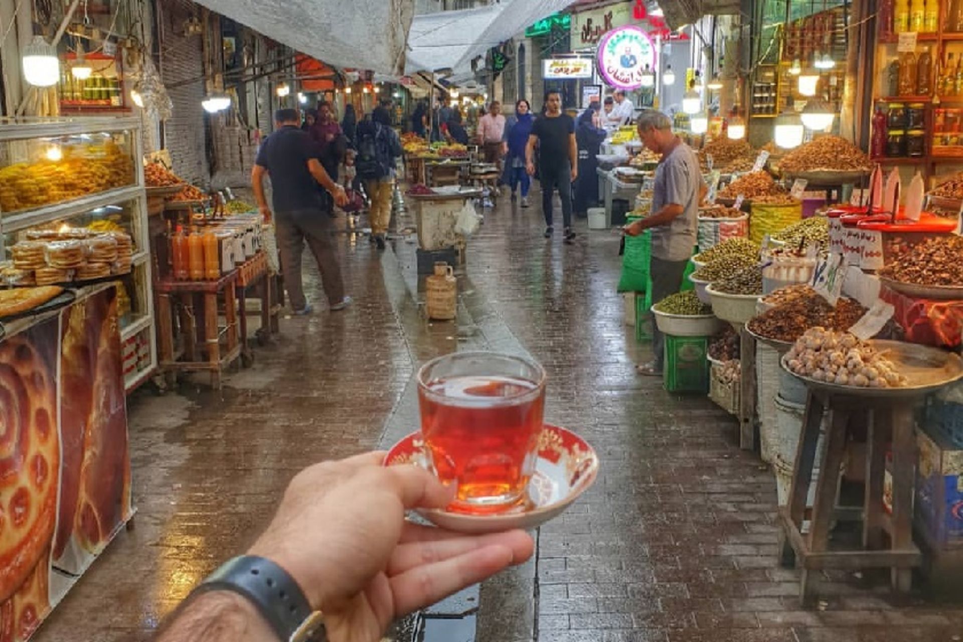 بازار رشت؛ منبع عکس: پیج اینستاگرام aaamiiiriii