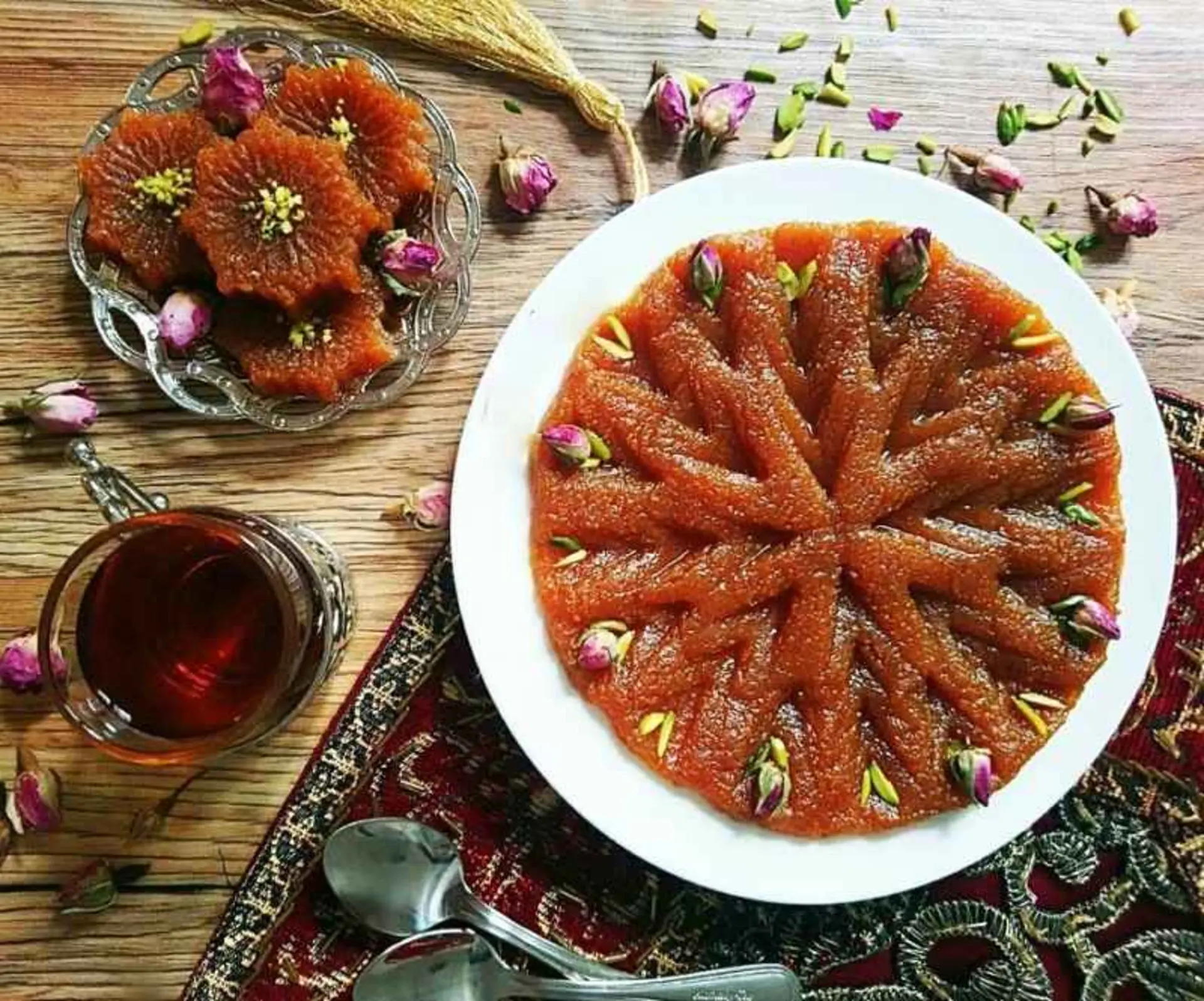 حلوای اوماج ارومیه؛ منبع عکس: وب‌سایت Parsiday.com؛ عکاس: نامشخص