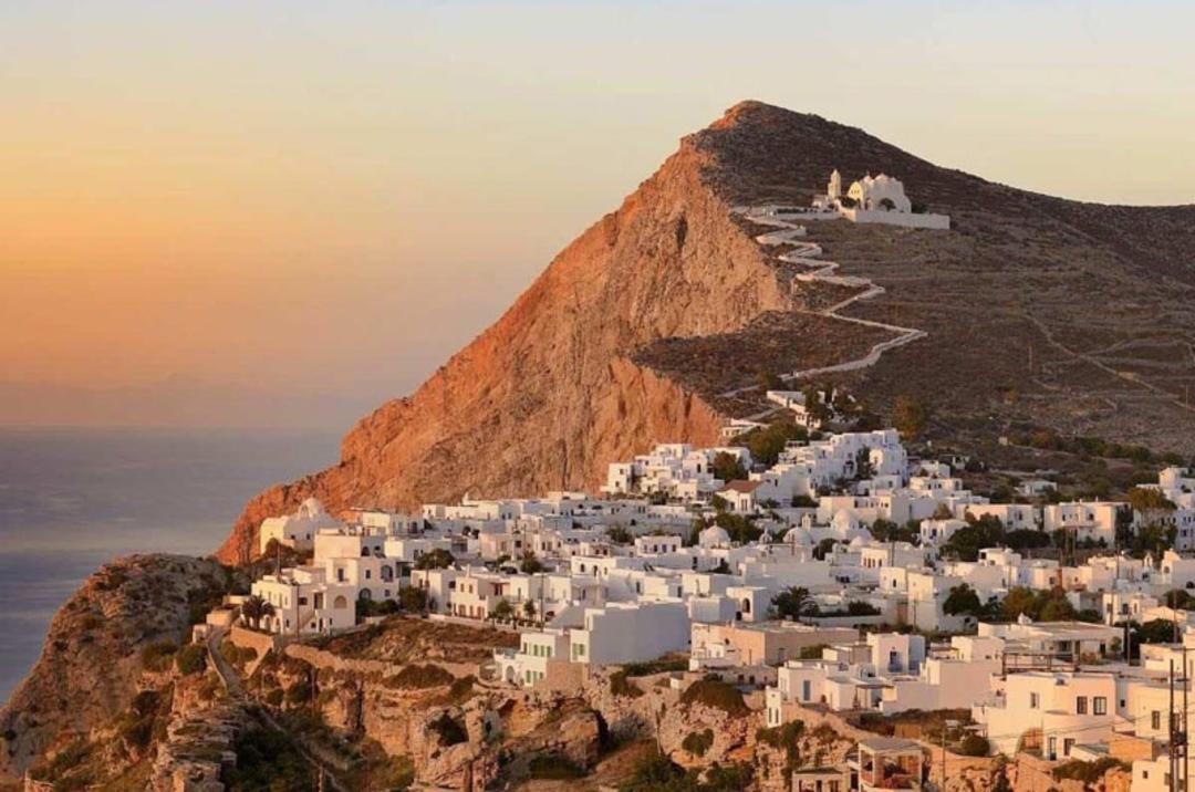 جزیره فوله‌گاندروس یونان؛ منبع عکس: Greece Travel Secrets، عکاس: نامشخص