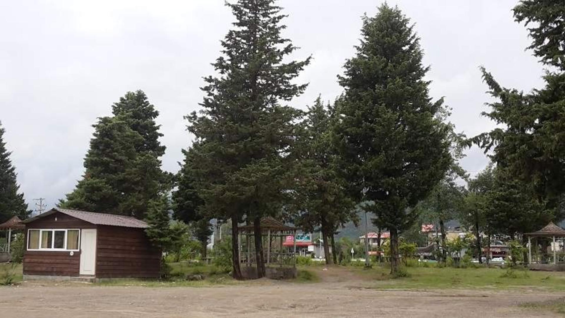 کلبه ساحلی در ساحل زیبای چوبر؛ منبع عکس: گوگل مپ؛ عکاس: مینا ذولقدر