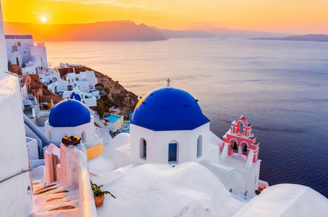 جزیره سانتورینی یونان؛ منبع عکس: Tripadvisor، عکاس: نامشخص