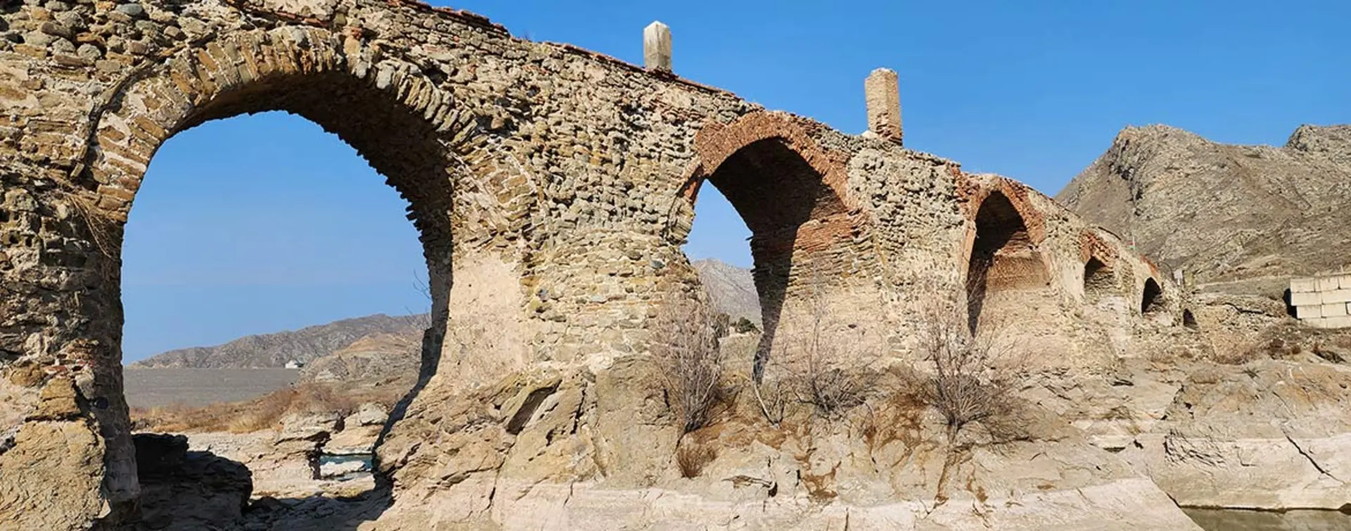 پل های خداآفرین؛ منبع عکس: گوگل مپ؛ عکاس: Azerbaijan tourism