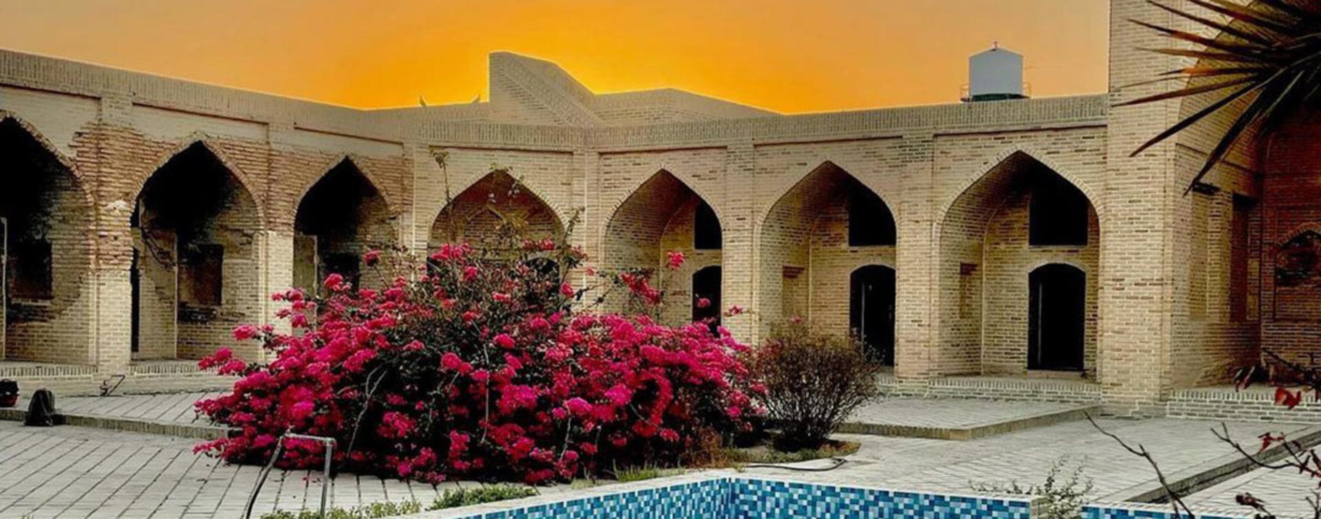 قلعه مدرسه؛ منبع عکس: ویکی‌مدیا؛ عکاس: صدرا حسینی