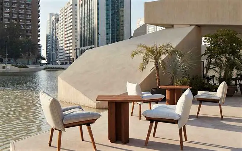 تراس رستوران ارث، منبع عکس: timeoutabudhabi.com، عکاس: نامشخص