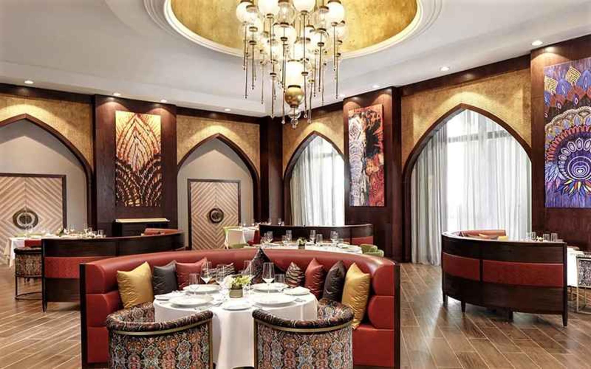 دکوراسیون رستوران مارتابان با سرآشپزی همانت اوبروی، منبع عکس: mandarinoriental.com، عکاس: نامشخص 
