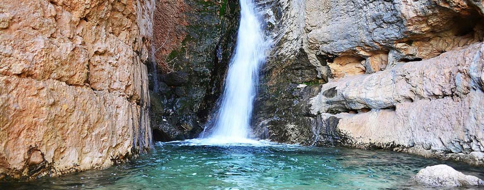 آبشار تارم؛ منبع عکس: ویکی‌مدیا؛ عکاس: روح‌الله یگانه
