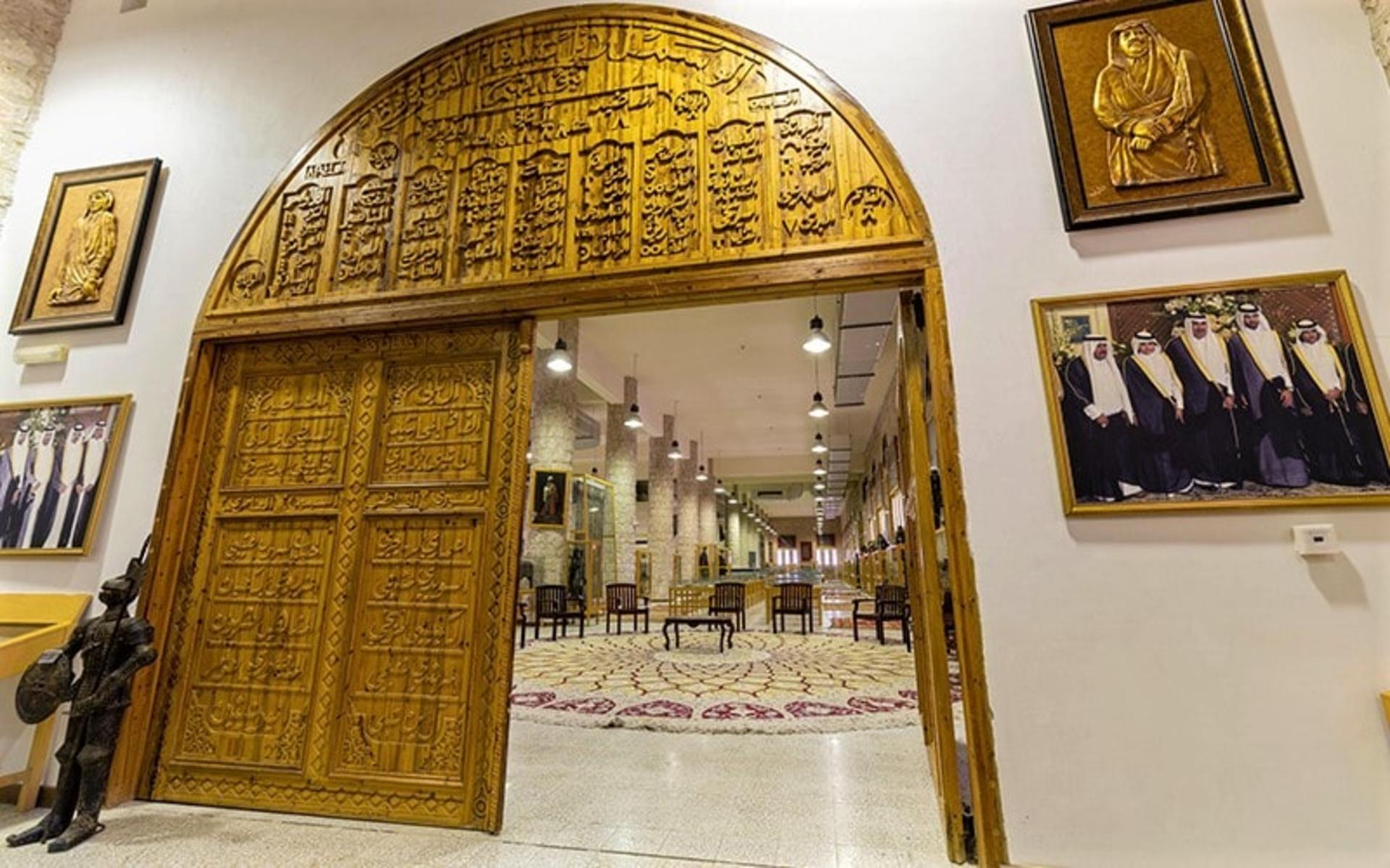 ورودی موزه شیخ فیصل، منبع عکس: alsamriyaestate.com، عکاس: نامشخص