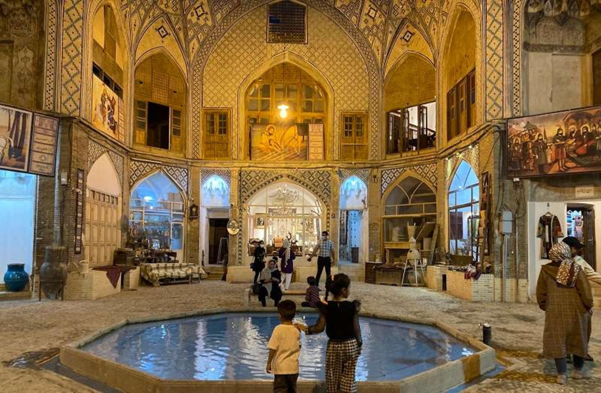 بازار سنتی کاشان؛ منبع عکس: گوگل مپ؛ عکاس: بنفشه تهرانی