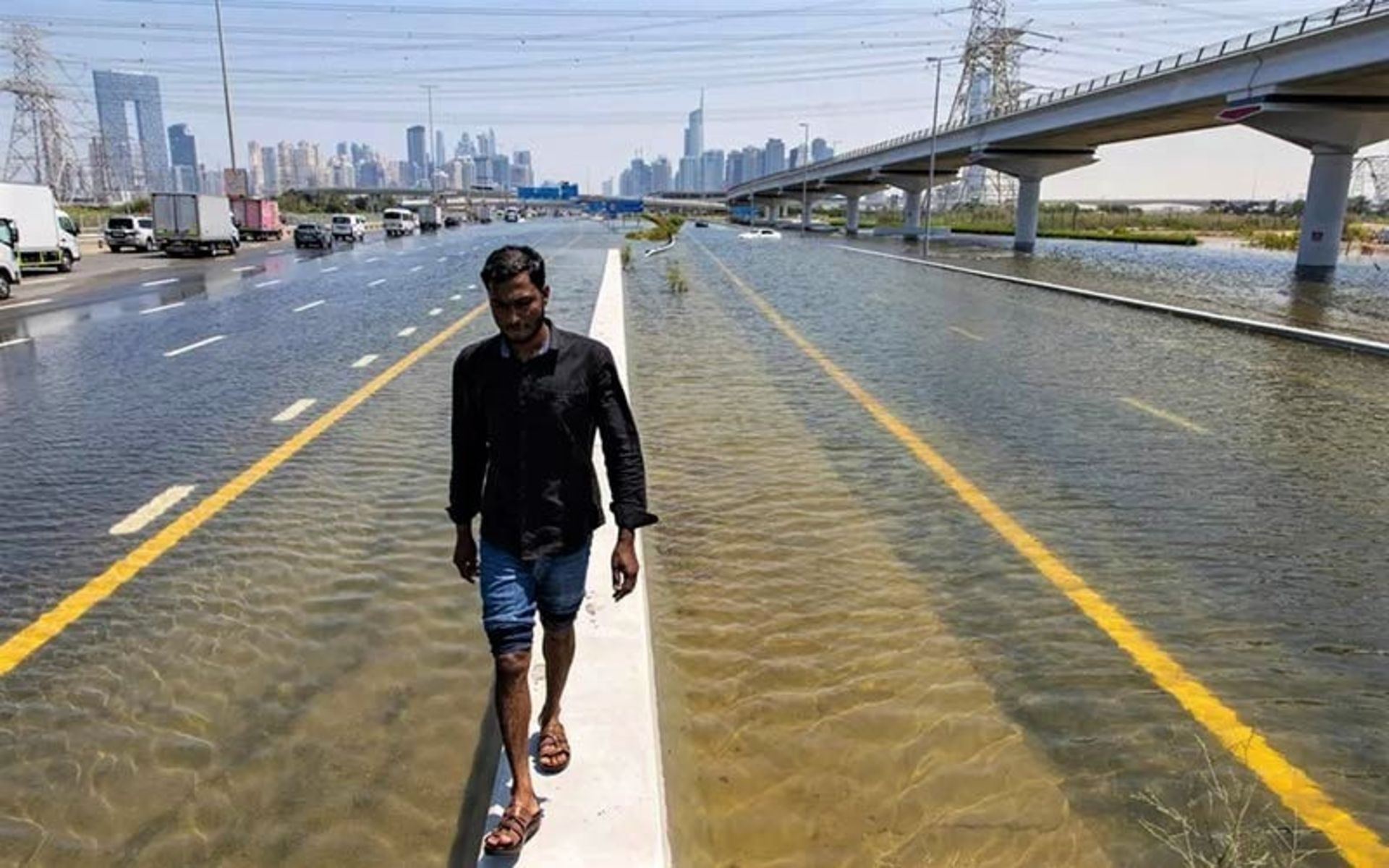 آب‌گرفتگی در خیابان‌های دبی