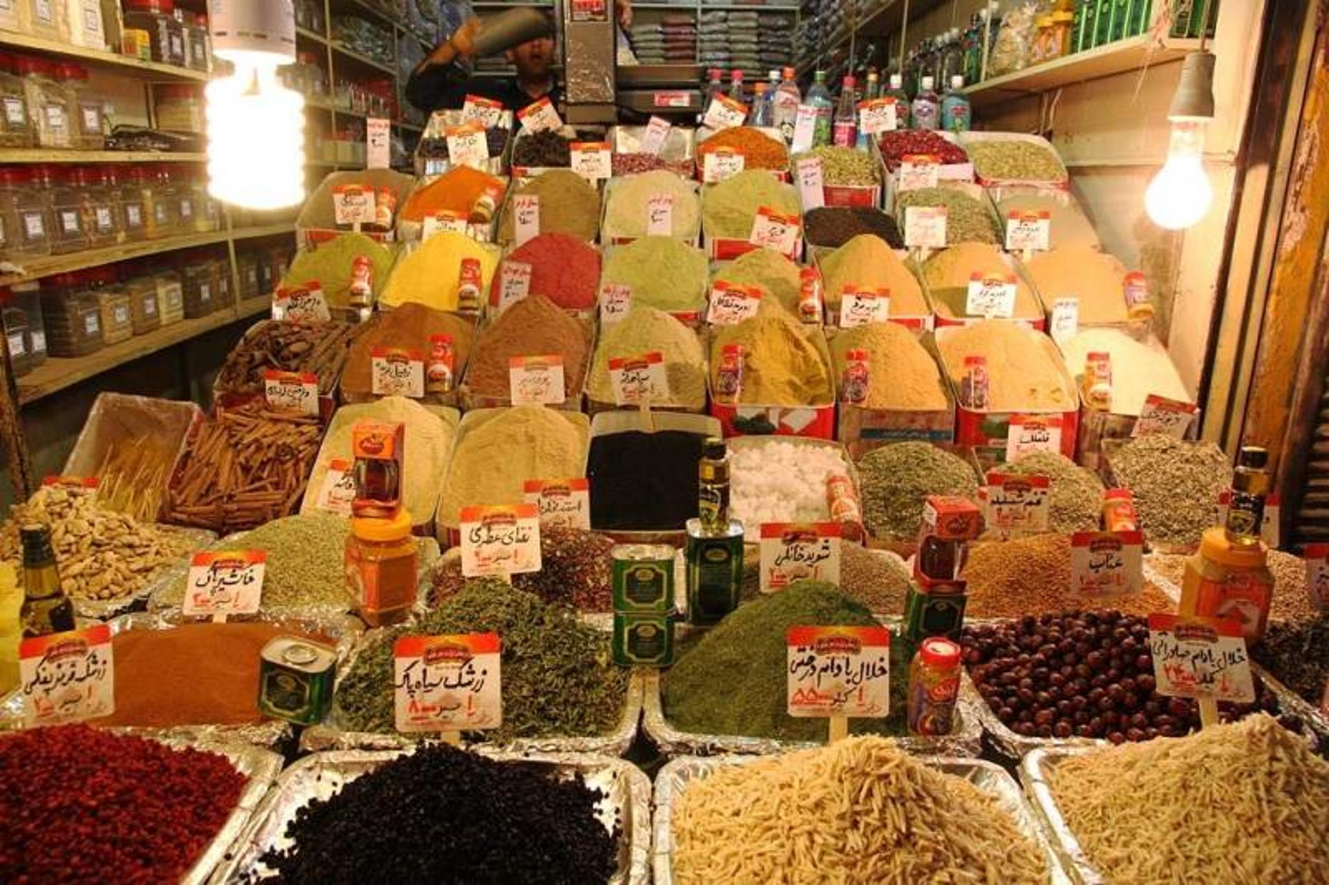 حجره فروش ادویه جات در بازار سنتی کرمانشاه؛ منبع عکس: گوگل مپ؛ عکاس: سعید هدیه