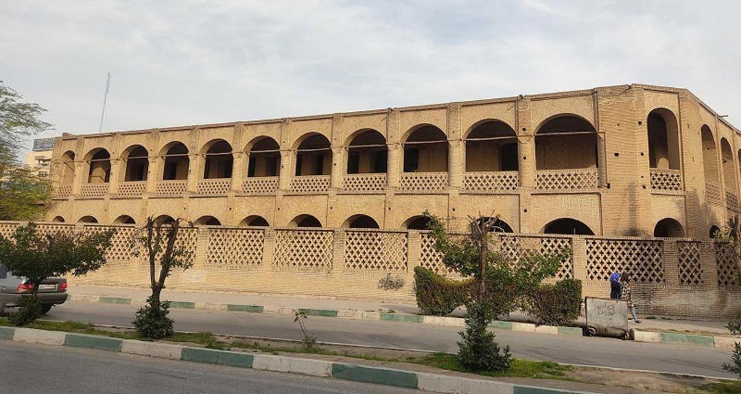 بنای معین التجار اهواز؛ منبع عکس: ره‌بال آسمان؛ عکاس: نامشخص