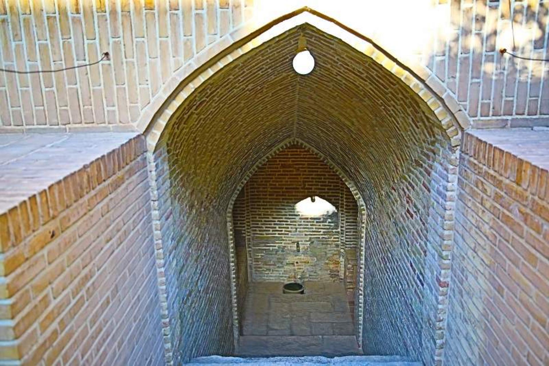 آب انبار خانه منوچهری؛ منبع عکس: گوگل مپ؛ عکاس: Barzin B
