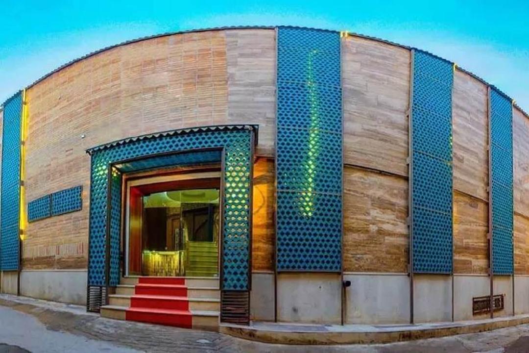 هتل ریتون شیراز؛ منبع عکس: وب‌سایت Hotelrhyton.ir؛ عکاس: نامشخص
